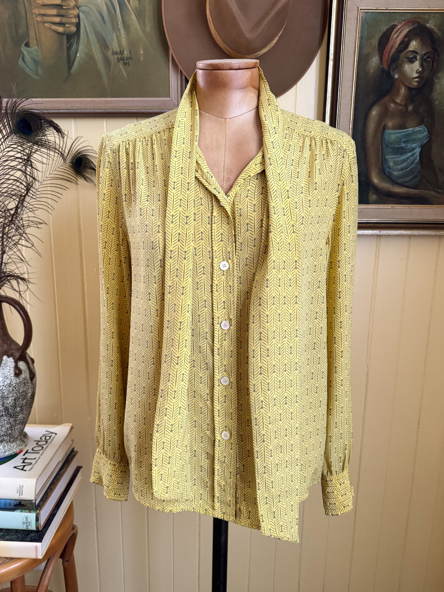 VINTAGE 1970S CELINE PARIS SILK GEOMETRIC PRINT PUSSY BOW BLOUSE M
