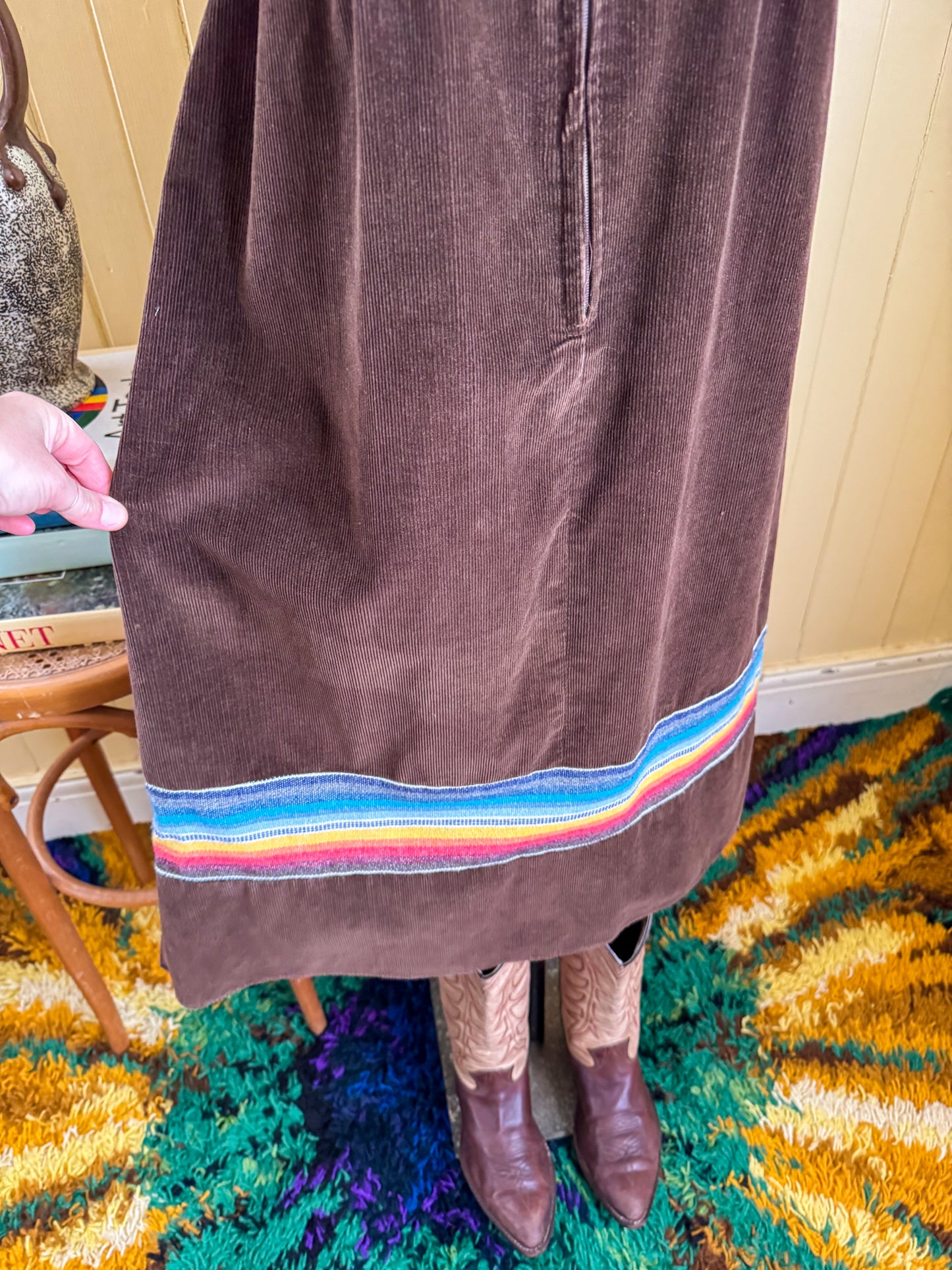 VINTAGE 1970S ENGLISH PRET A PORTER COTTON BLEND CORDUROY PINAFORE DRESS M/L