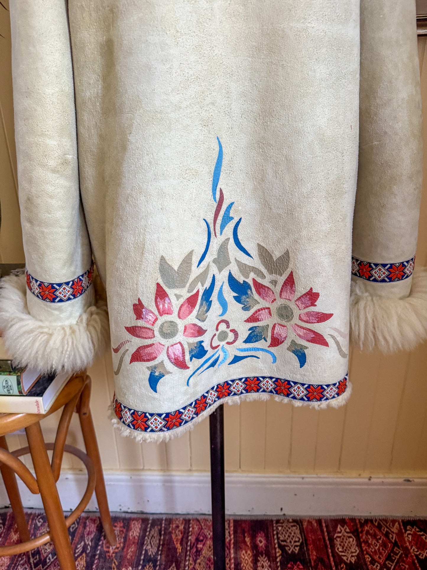 VINTAGE 1970S PENNY LANE SUEDE PAINTED SHEEPSKIN HOODED COAT M