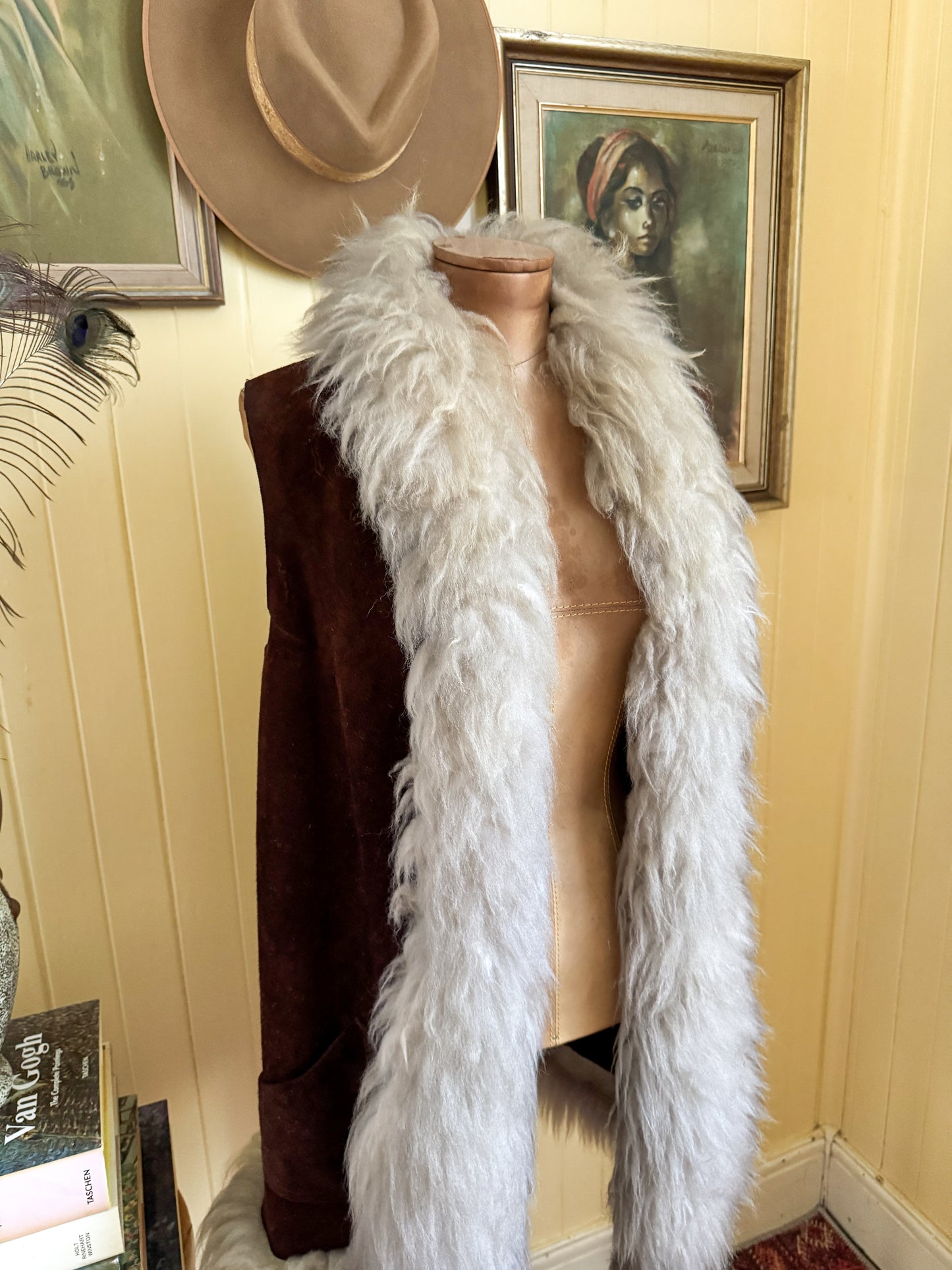 VINTAGE 1970S CHOCOLATE SUEDE LEATHER AND WOOL SHEARLING PENNY LANE VEST M