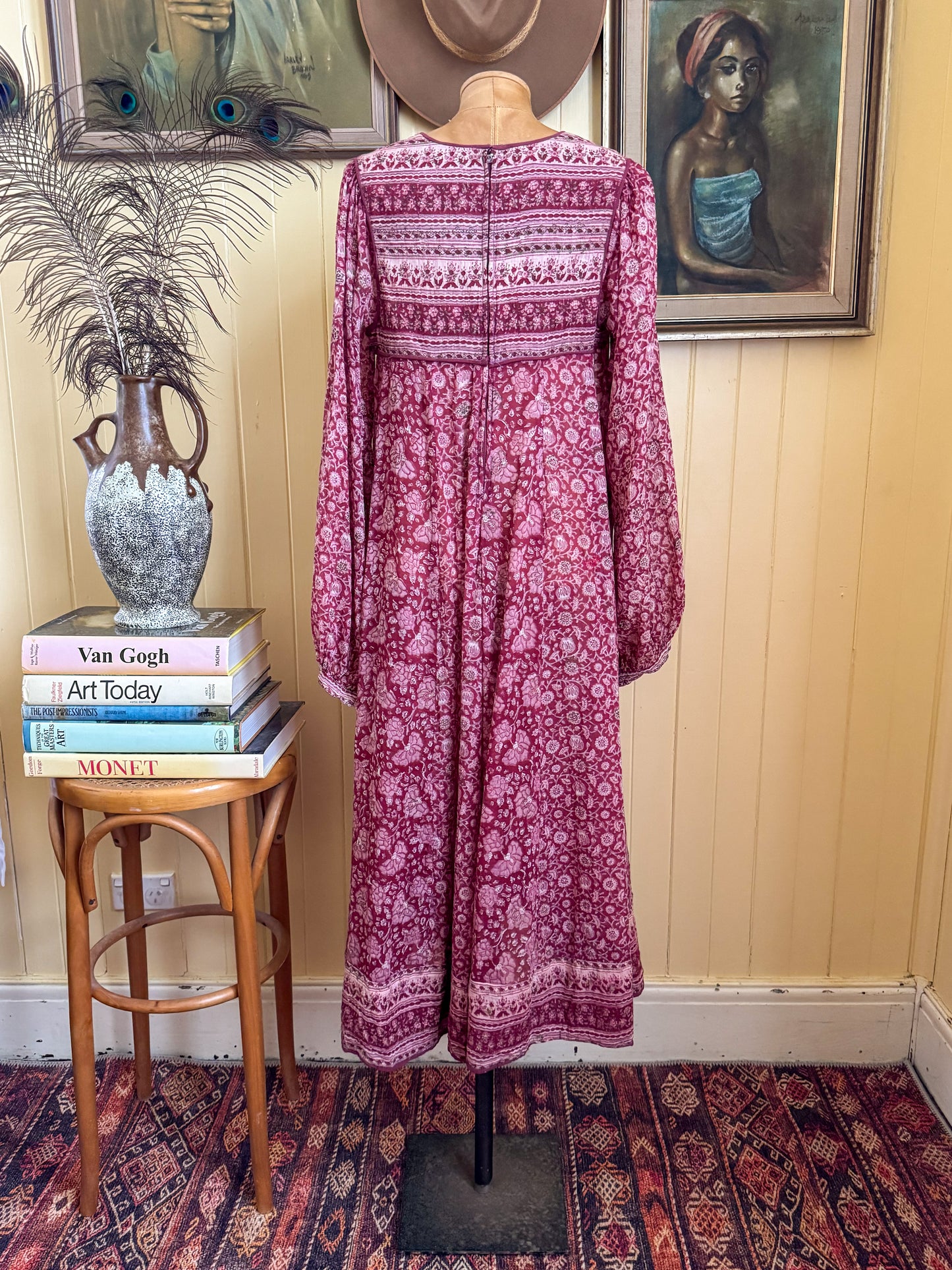 VINTAGE 1970S ELEGANCE OF ASIA INDIAN COTTON GAUZE BLOCK PRINT MIDI DRESS S/M
