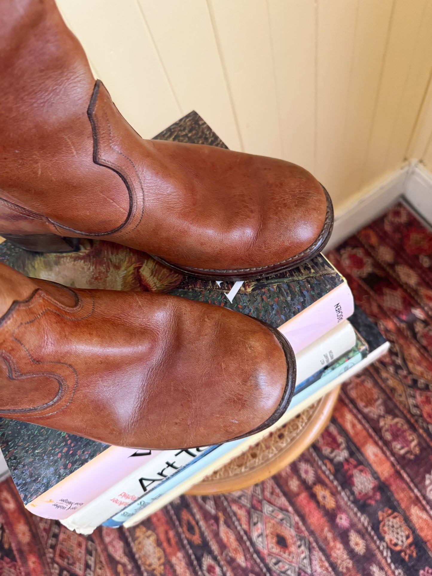 VINTAGE UNISEX FLORSHEIM MID CALF CAMPUS TAN LEATHER CUBAN HEEL BOOTS 10.5-11 W/8.5 M