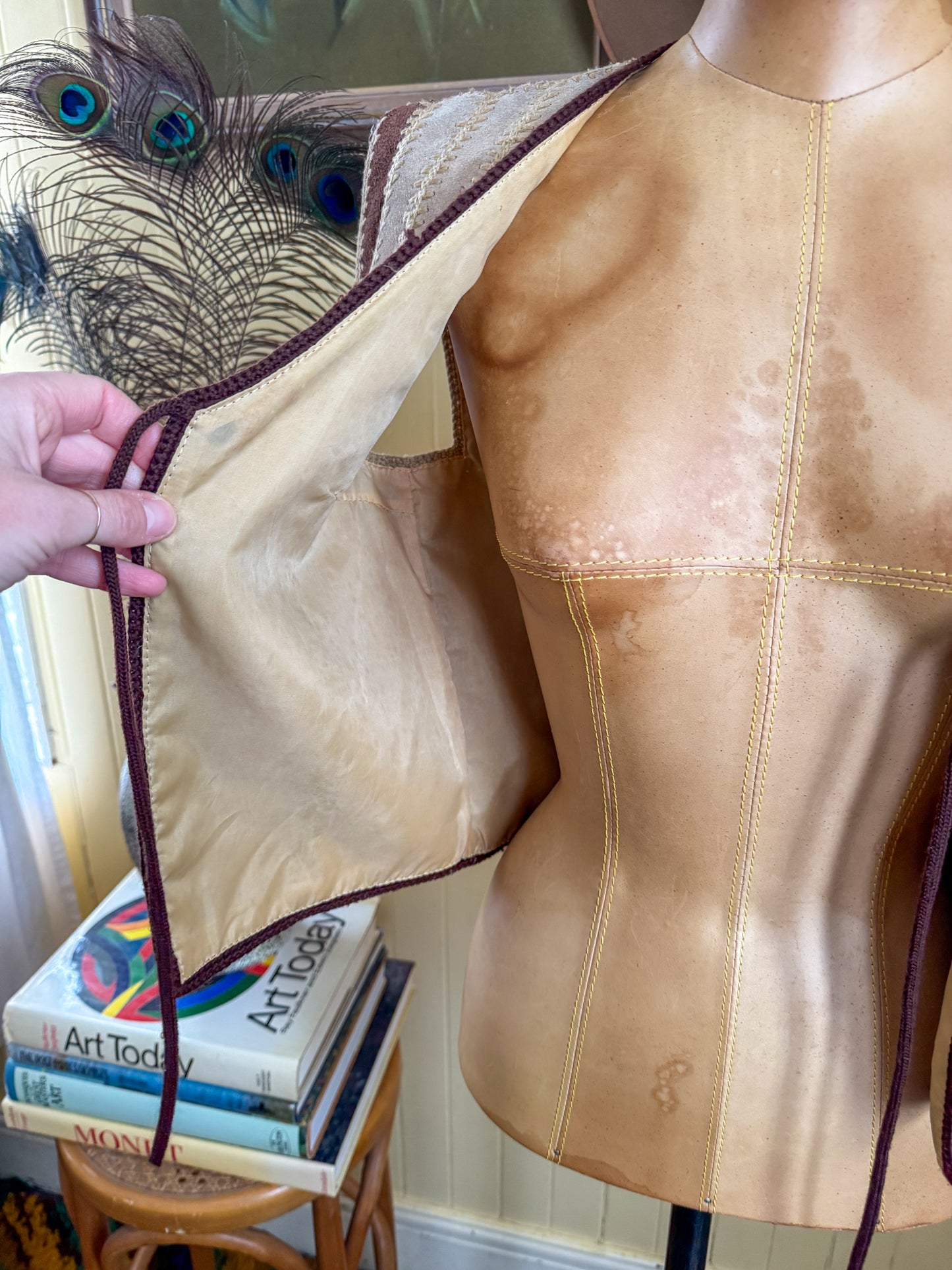 VINTAGE 1970S LEATHERCRAFT TAUPE SUEDE BLANKET STITCH TIE WAISTCOAT VEST S
