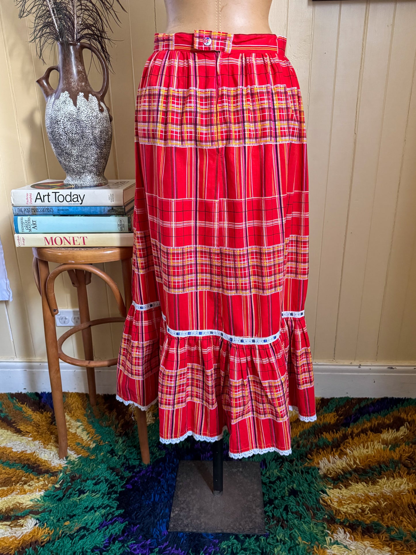 VINTAGE 1970S RED PLAID COTTON LACE TIERED MIDI PRAIRIE SKIRT S