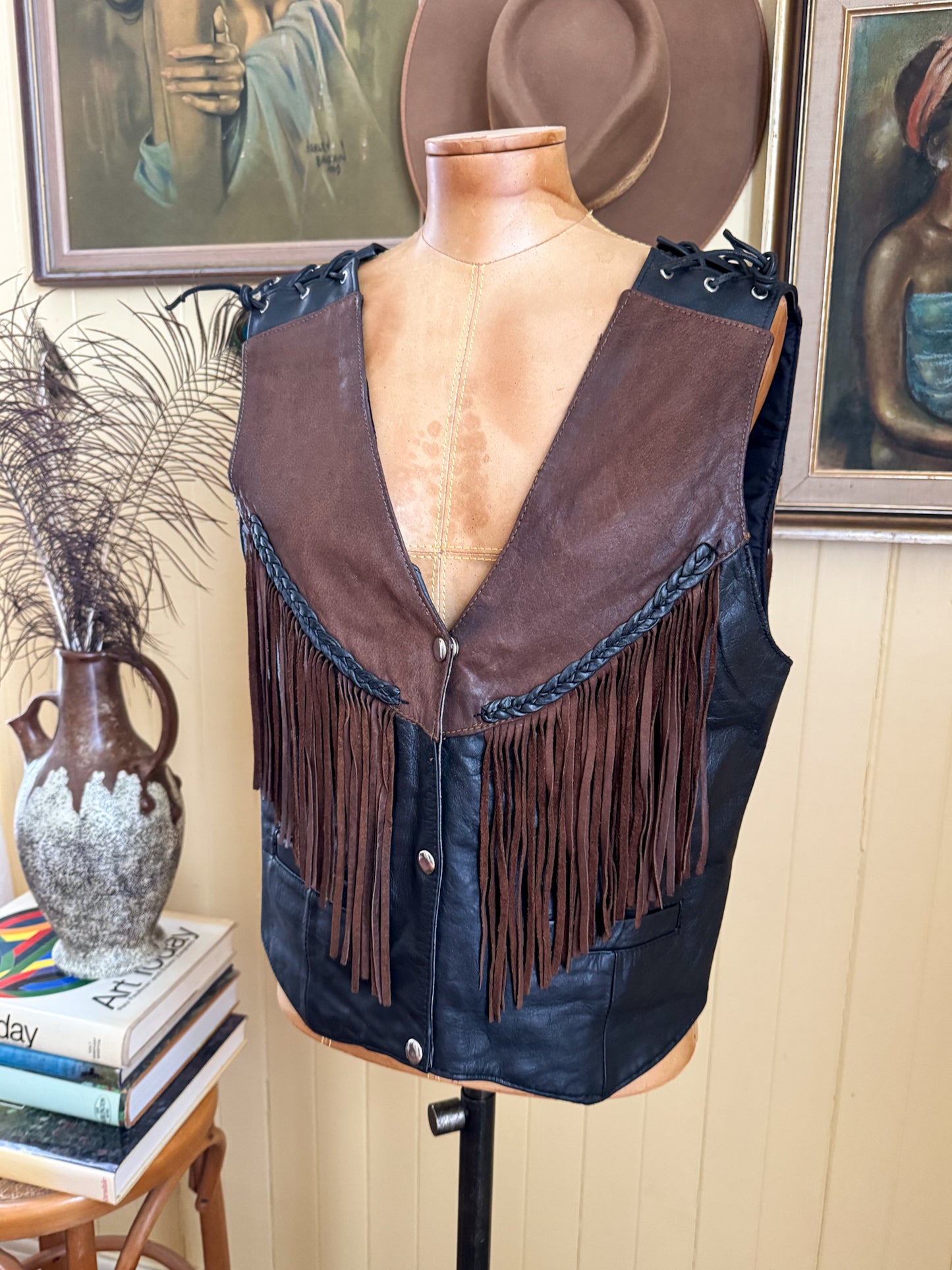 VINTAGE 1980S ANTELOPE CREEK LEATHER FRINGED WESTERN BIKER VEST L