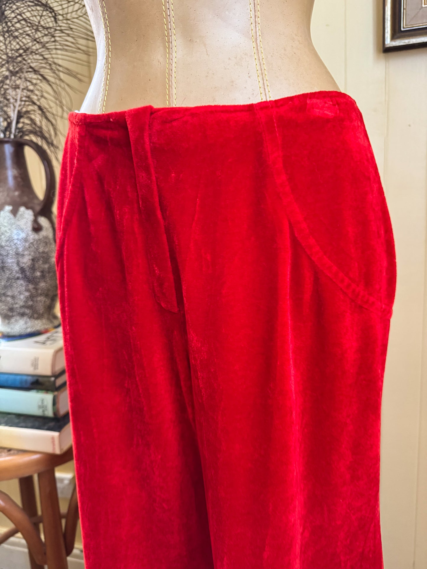 VINTAGE 1970S ST CHARLES RED VELVET WIDE LEG FLARE PANTS S/M