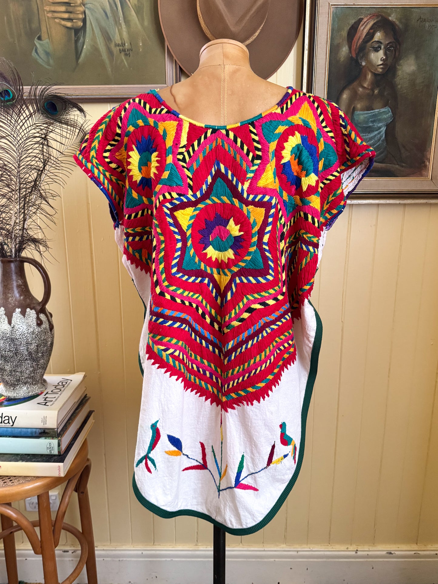VINTAGE GUATEMALAN EMBROIDERED WOVEN COTTON HUIPIL OOAK PONCHO TOP M/L