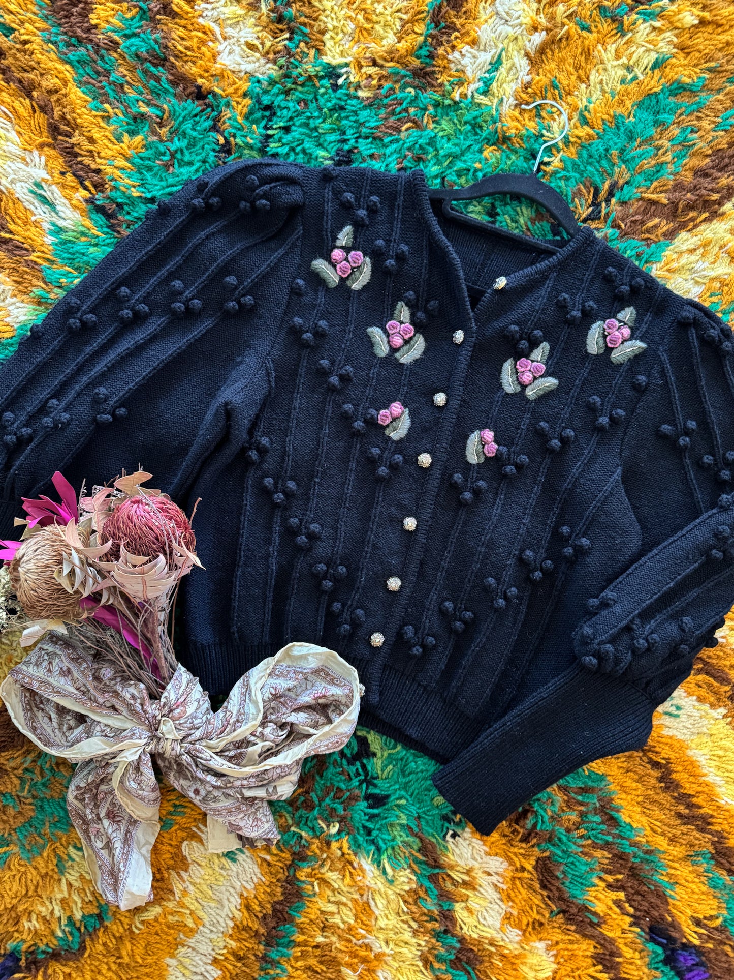VINTAGE GERMAN WOOLLEN KNIT EMBROIDERED BOBBLE CARDIGAN JUMPER M