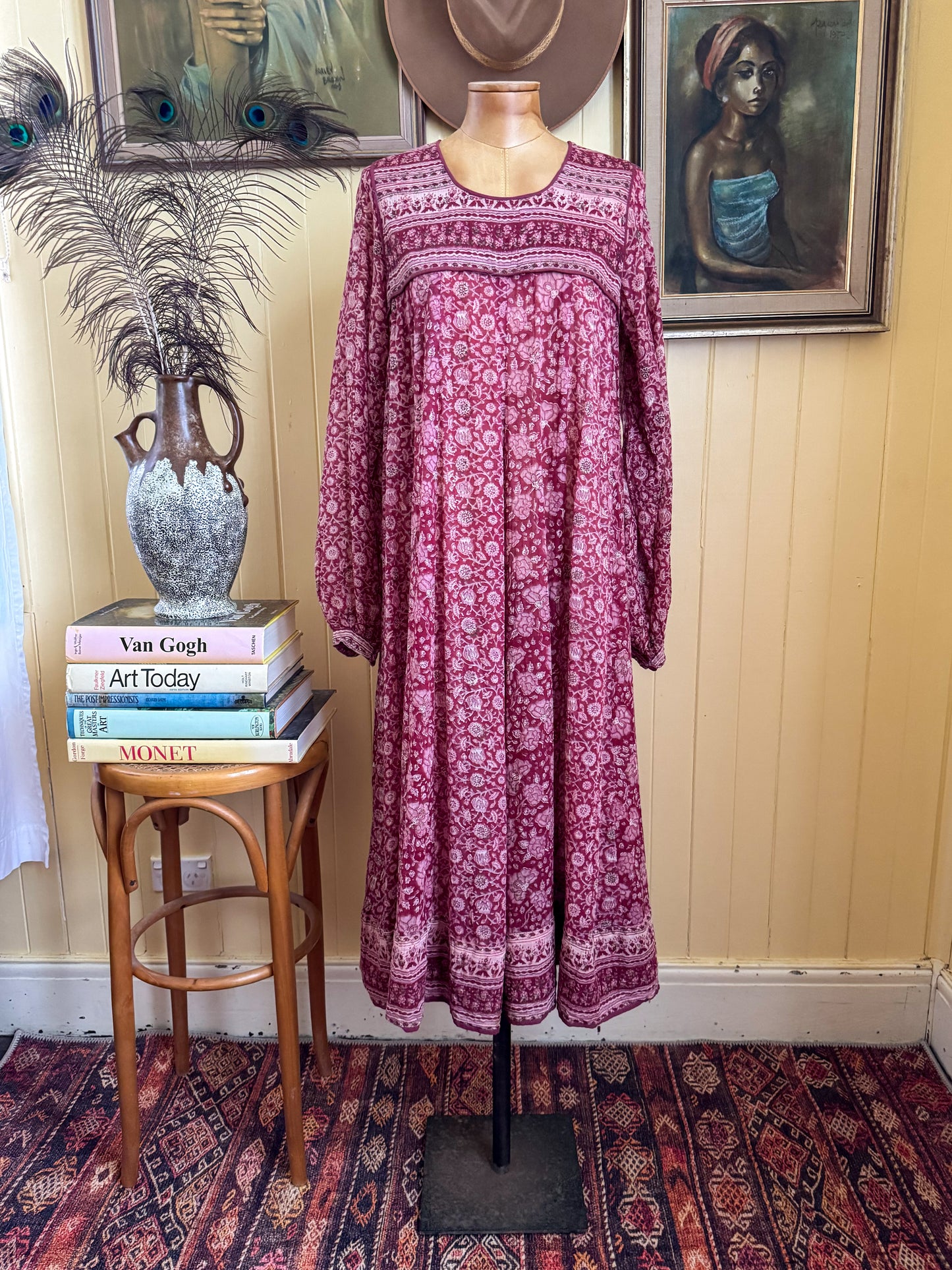 VINTAGE 1970S ELEGANCE OF ASIA INDIAN COTTON GAUZE BLOCK PRINT MIDI DRESS S/M