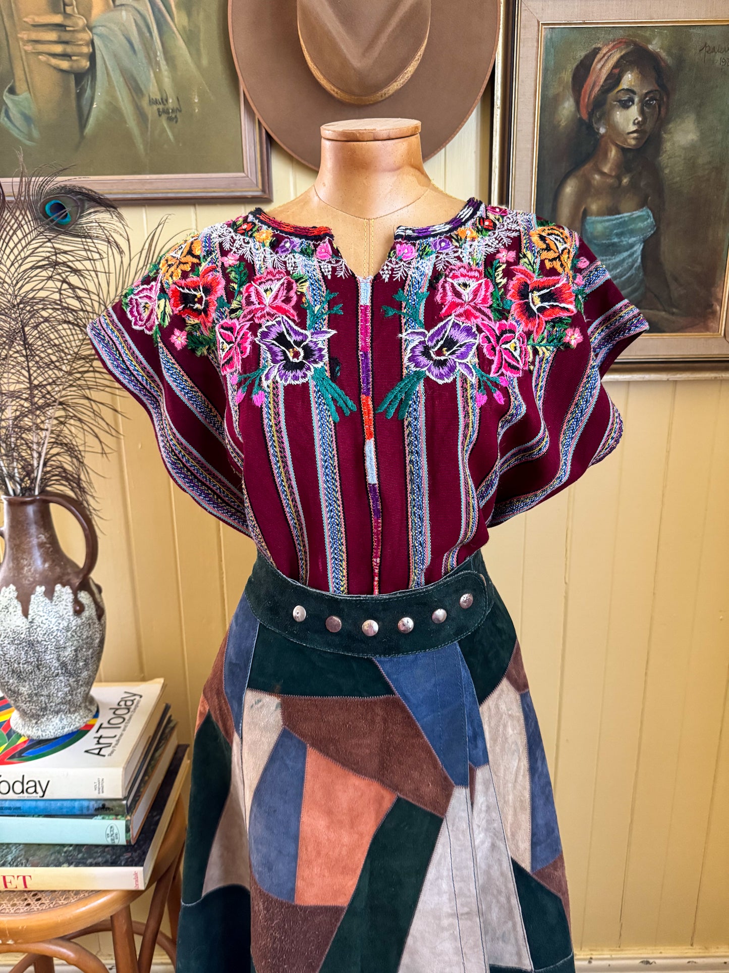 VINTAGE GUATEMALAN EMBROIDERED STRIPED COTTON HUIPIL TOP M