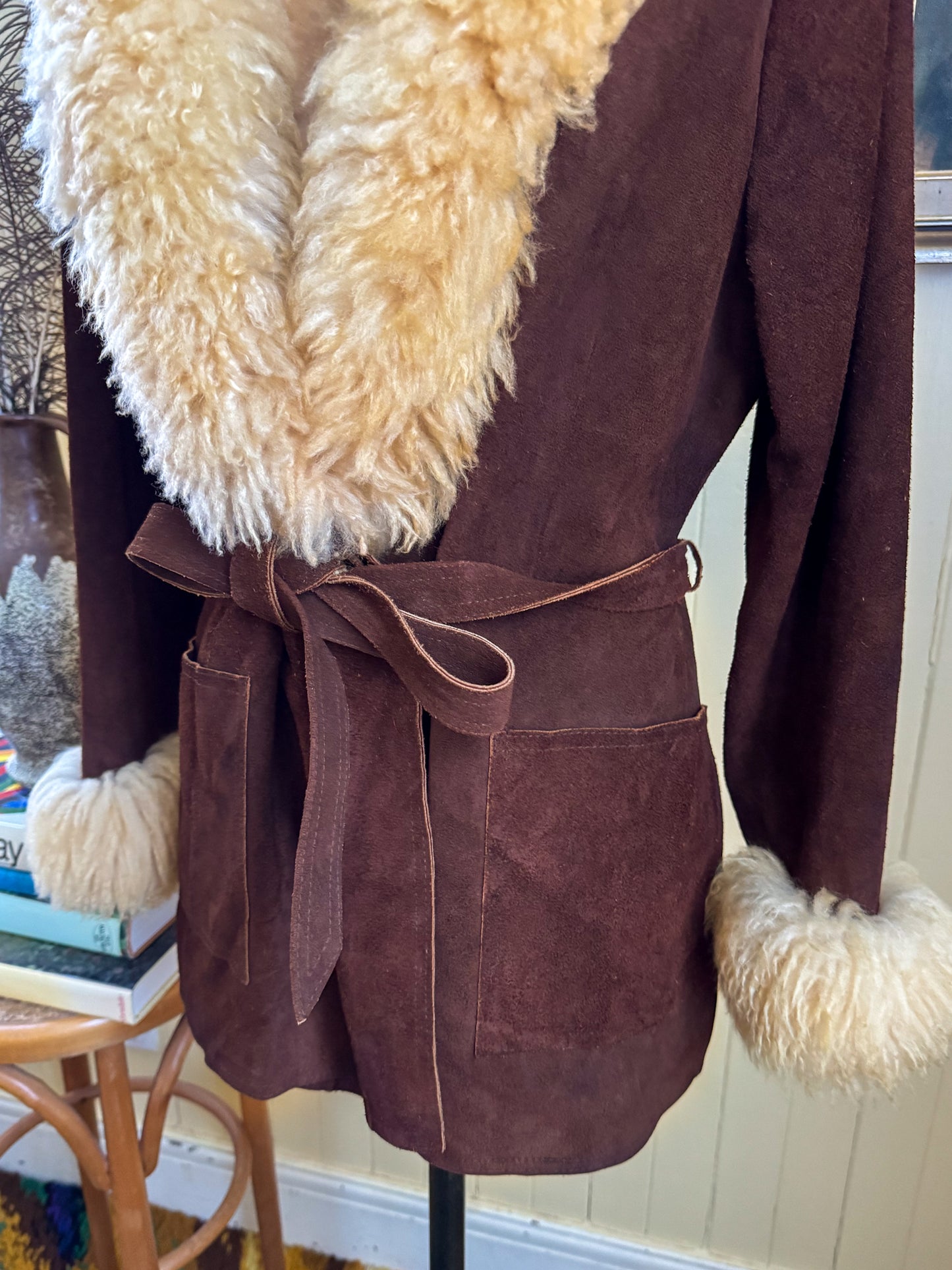VINTAGE 1970S MCPHAIL + FISHER NZ SUEDE LEATHER SHEARLING PENNY LANE WRAP JACKET S/M