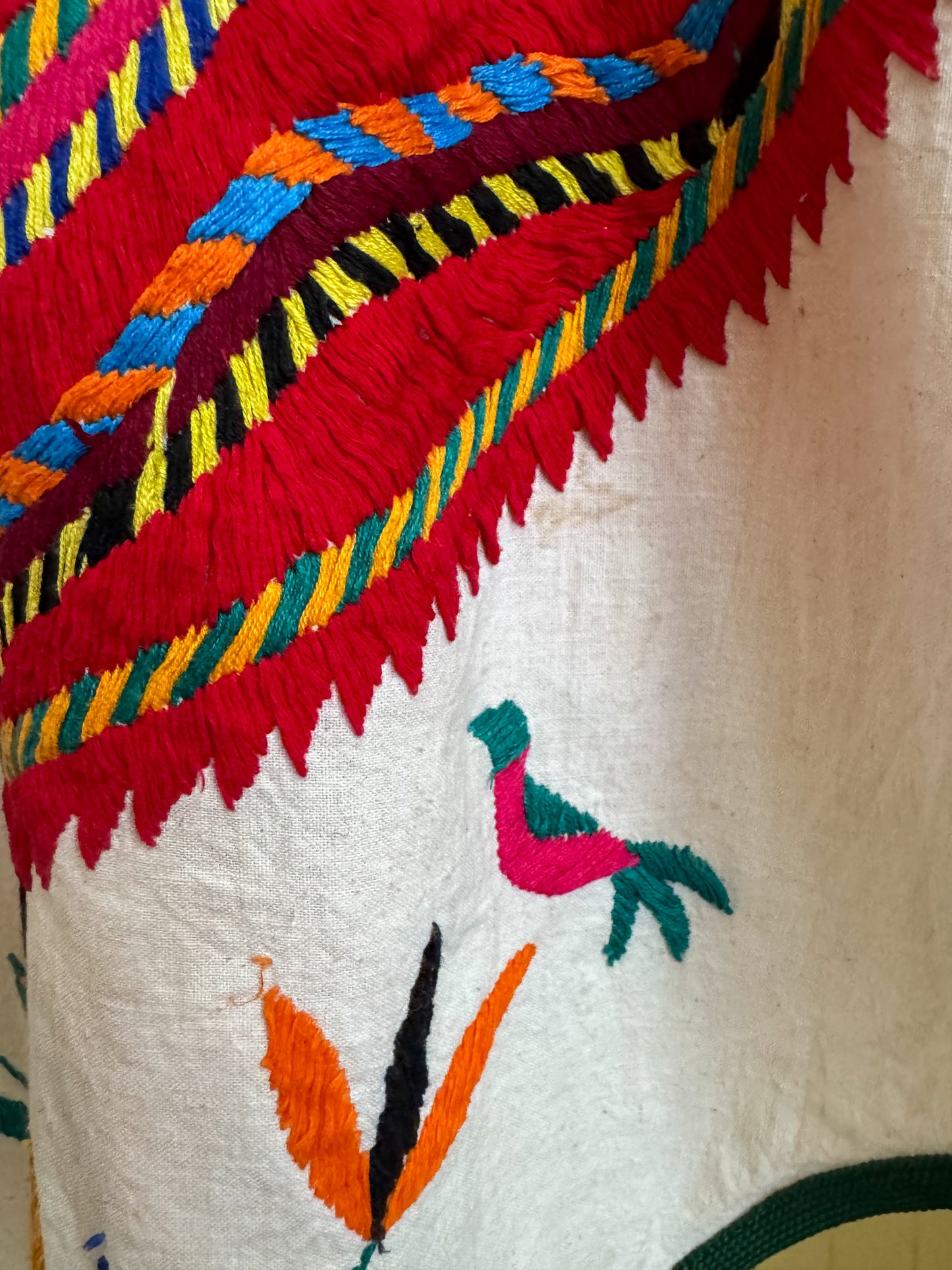 VINTAGE GUATEMALAN EMBROIDERED WOVEN COTTON HUIPIL OOAK PONCHO TOP M/L