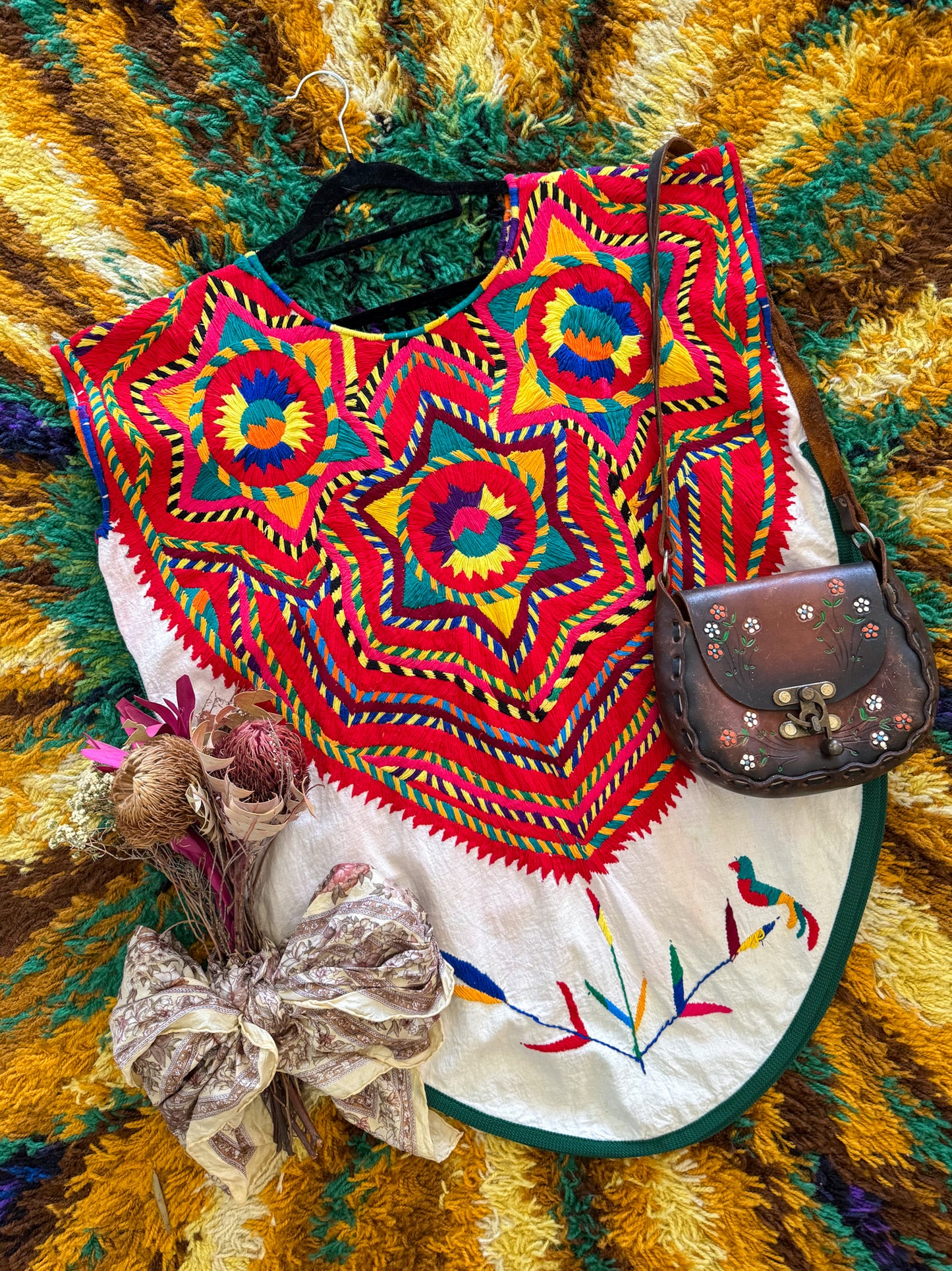 VINTAGE GUATEMALAN EMBROIDERED WOVEN COTTON HUIPIL OOAK PONCHO TOP M/L
