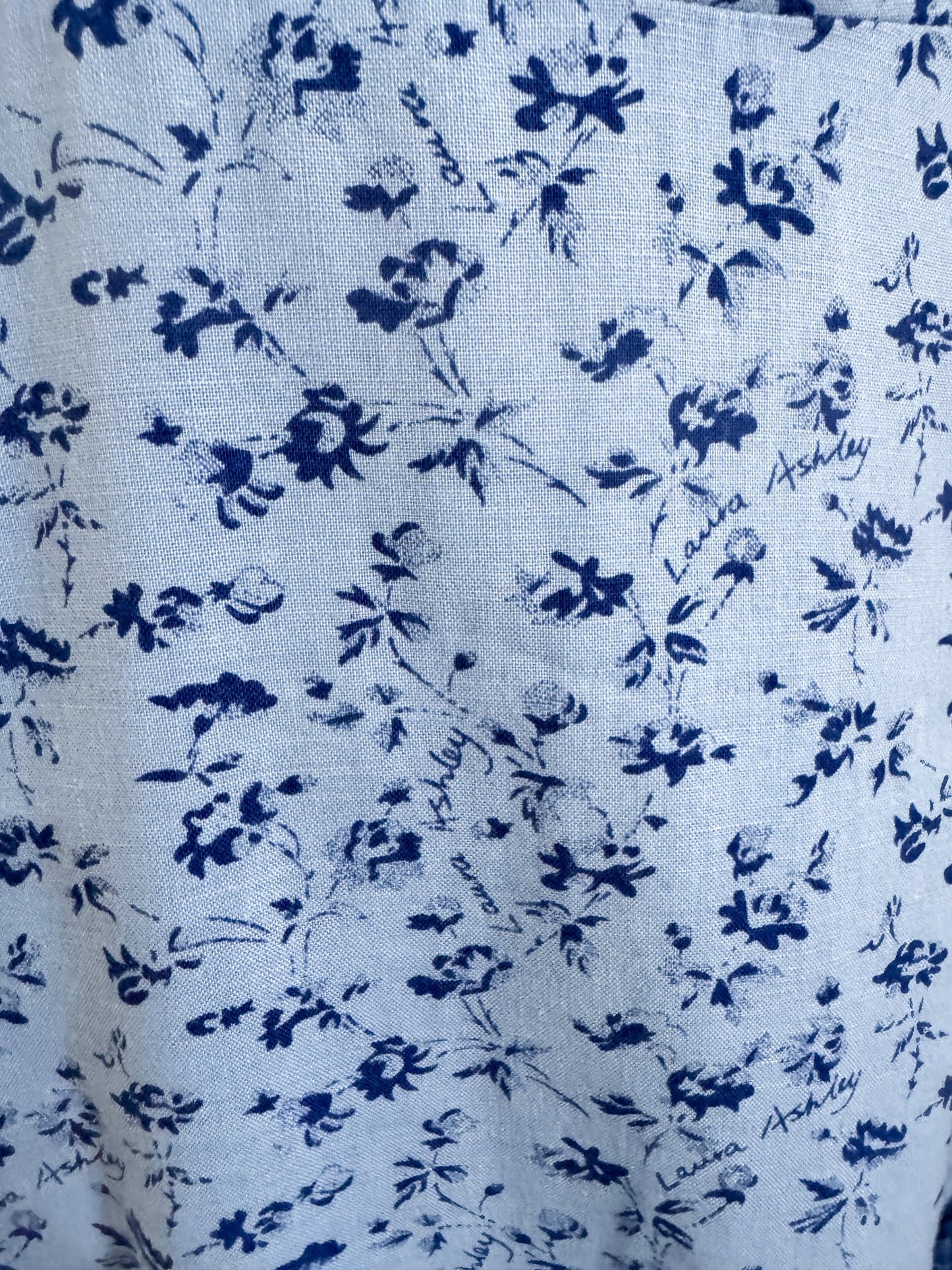 VINTAGE 1980S LAURA ASHLEY COTTON FLORAL + LOGO PRINT PEASANT DRESS XS/S