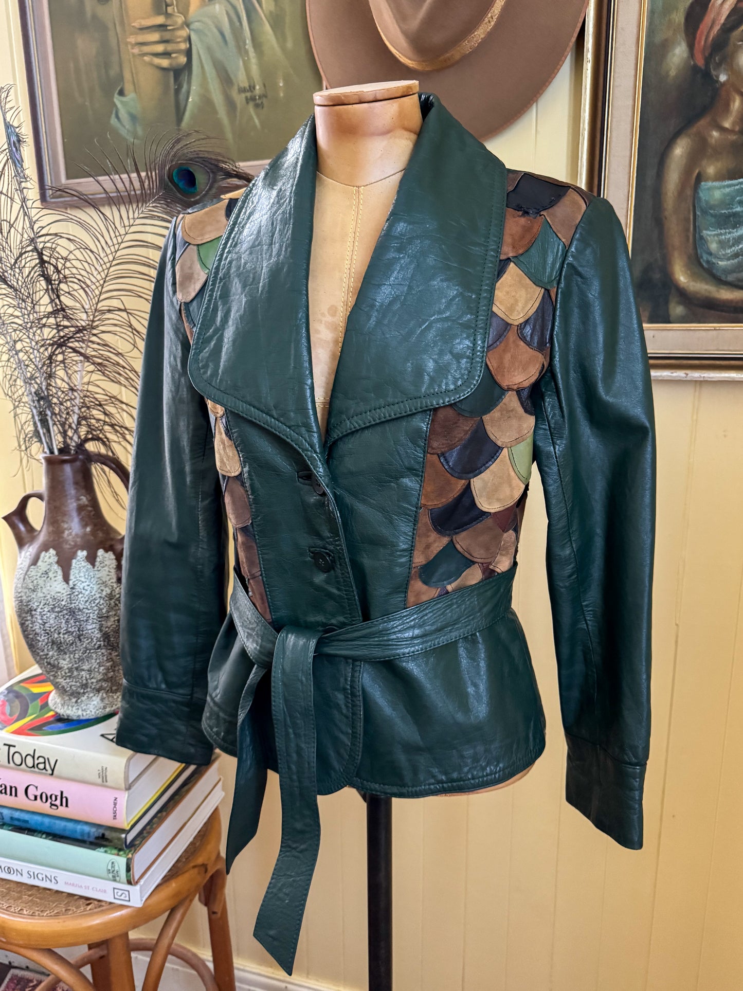 VINTAGE 1970S RARE KOREAN SCALLOPED PATCHWORK LEATHER JACKET S/M