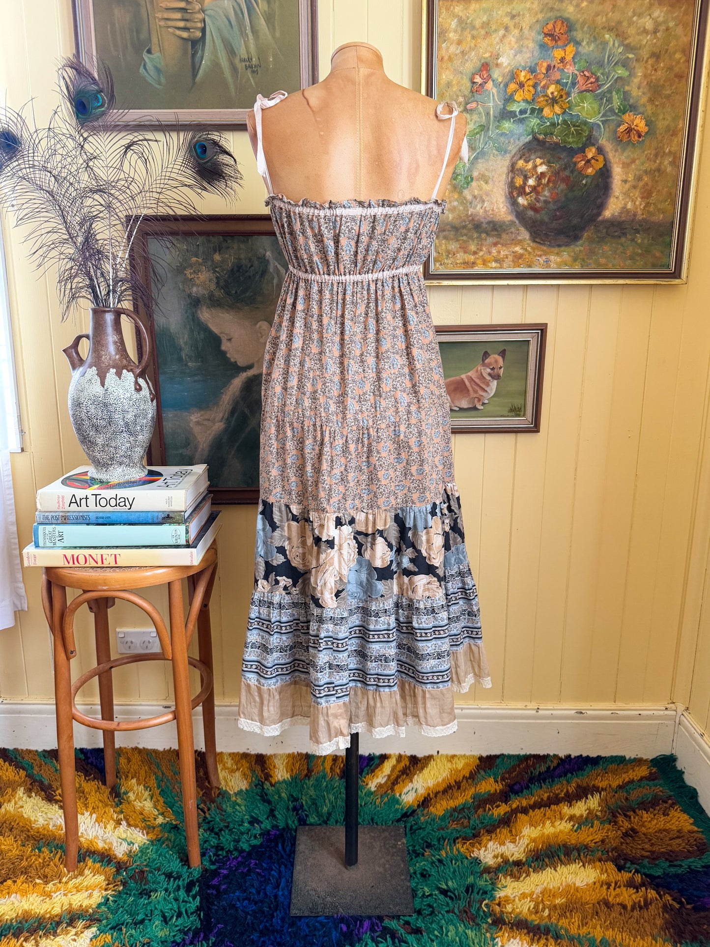 VINTAGE 1970S SALLY BROWNE COTTON TIERED LACE + RIBBON MIDI SUN DRESS S/M