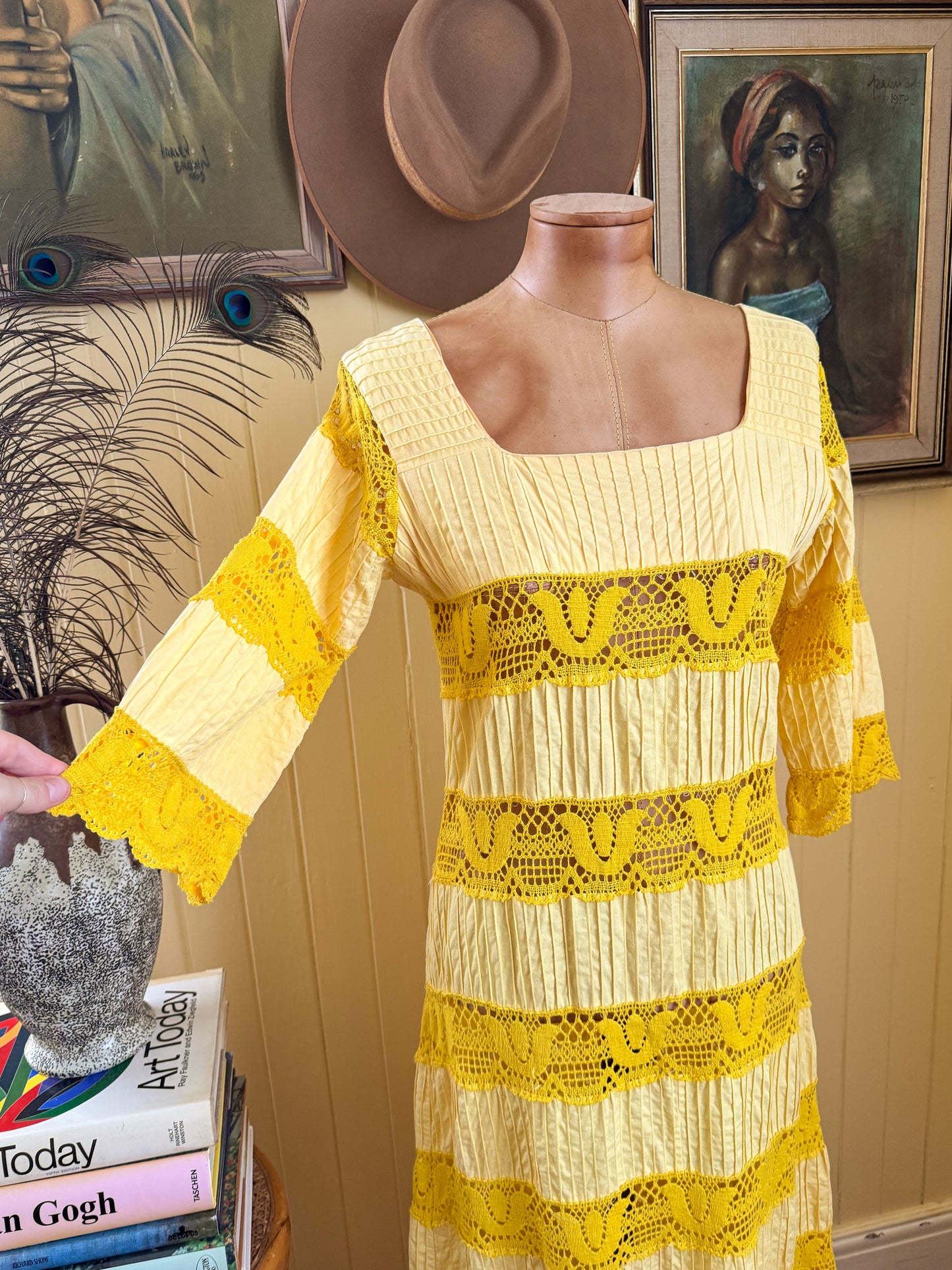 VINTAGE 1970S MEXICAN PINTUCK YELLOW COTTON CROCHET MAXI DRESS S