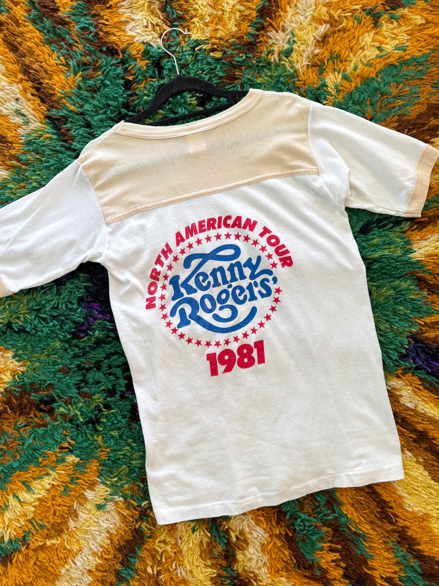 VINTAGE 1981 RARE KENNY ROGERS NORTH AMERICAN TOUR PRINT SOUVENIR TOUR TSHIRT S/M