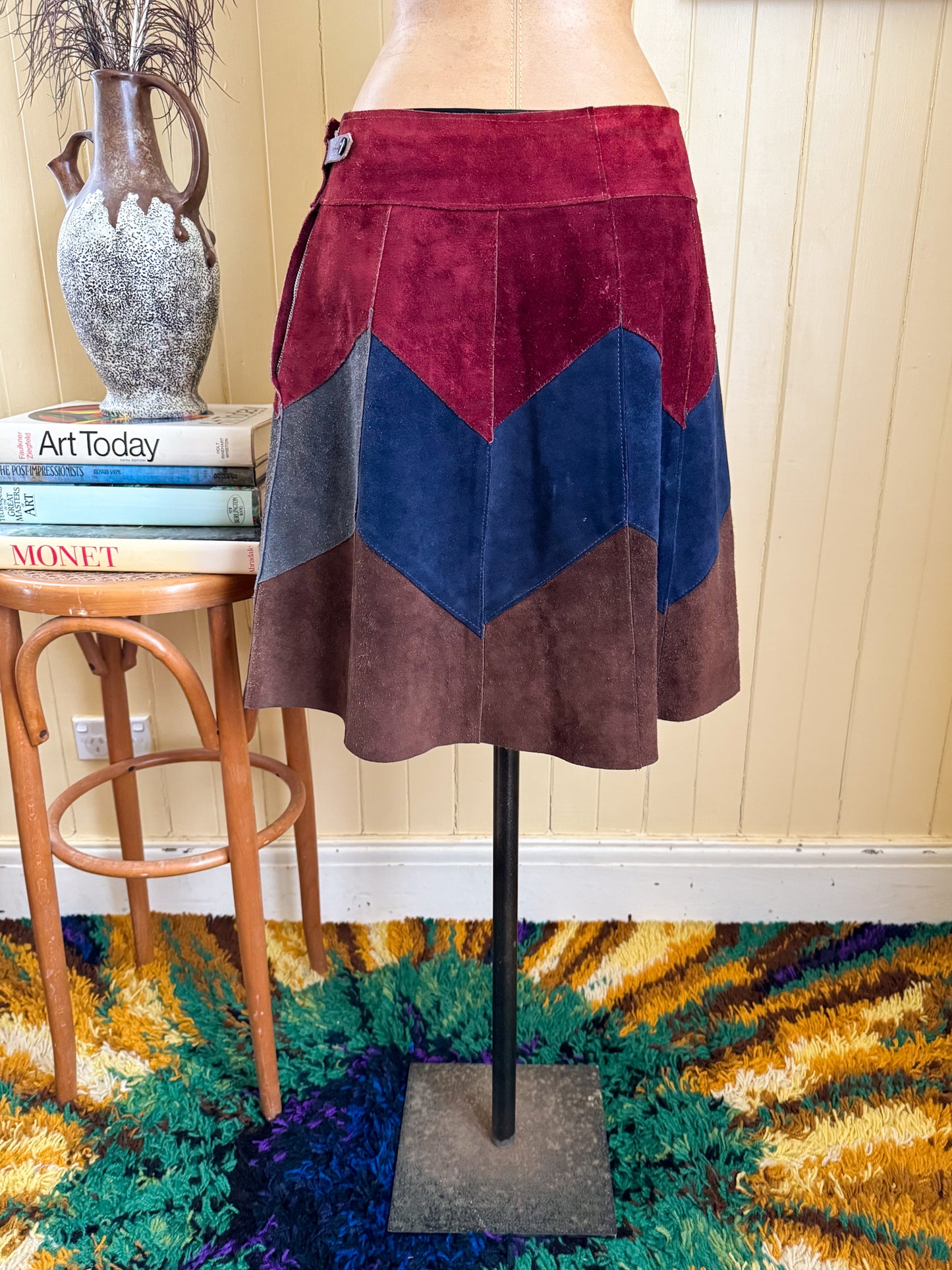 VINTAGE 1970S SUEDE LEATHER CHEVRON COLOUR BLOCK SKIRT M/L