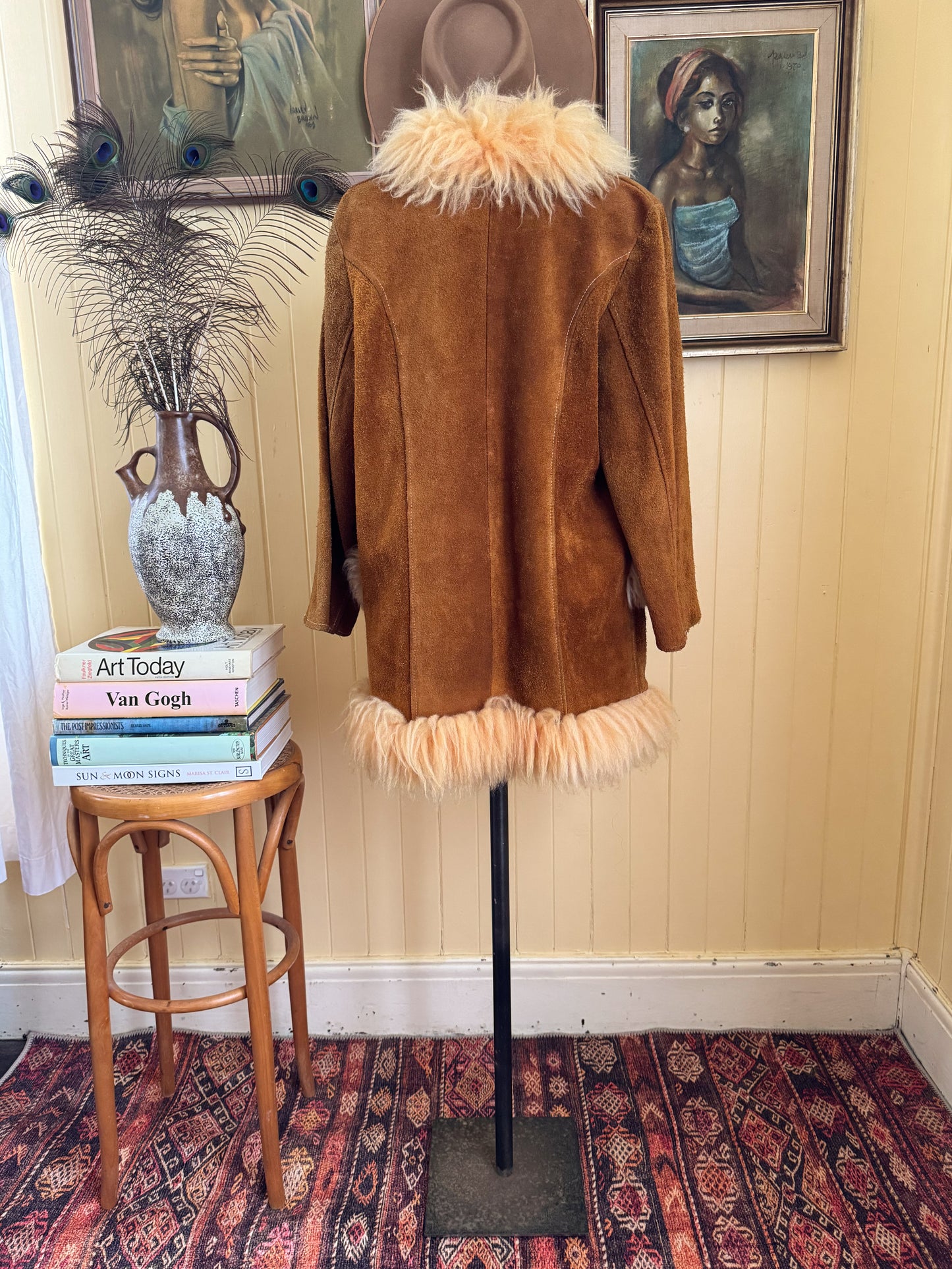 VINTAGE 1970S TAN SUEDE SHEEPSKIN LONGLINE PENNY LANE COAT M/L