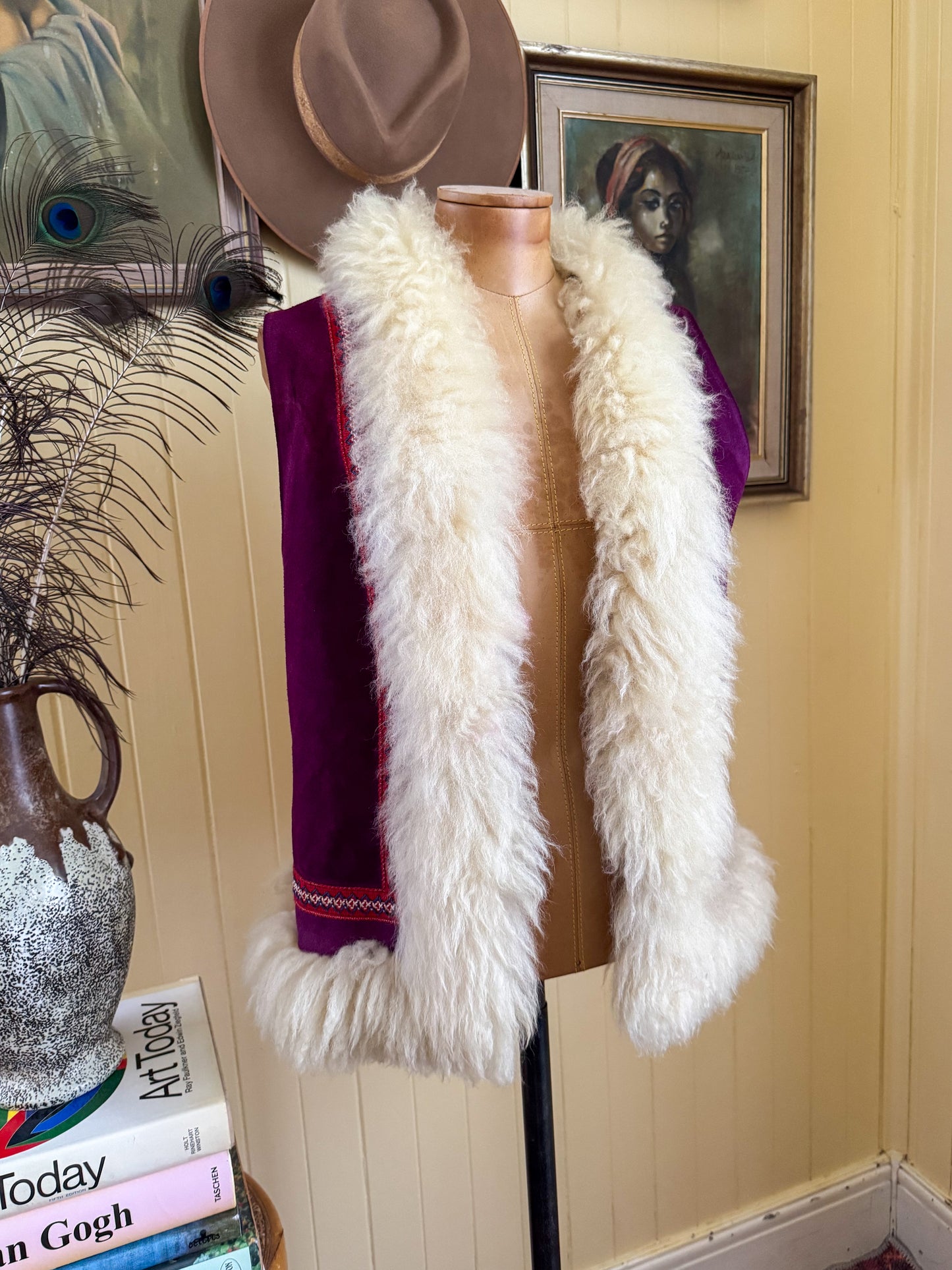 VINTAGE 1970S PURPLE SUEDE LEATHER PENNY LANE SHEARLING VEST S/M