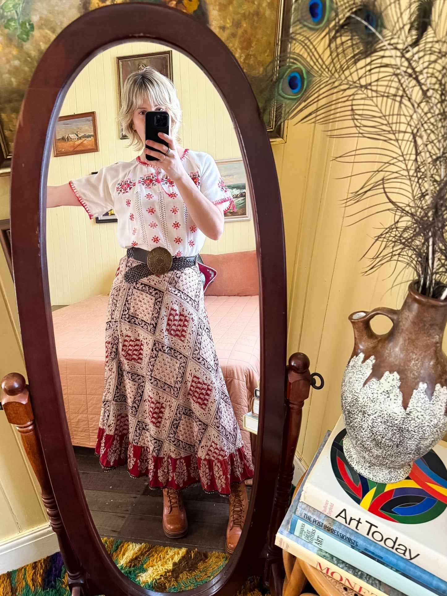 EARLY Y2K INDIAN WOVEN LEATHER MEDALLION BELT M