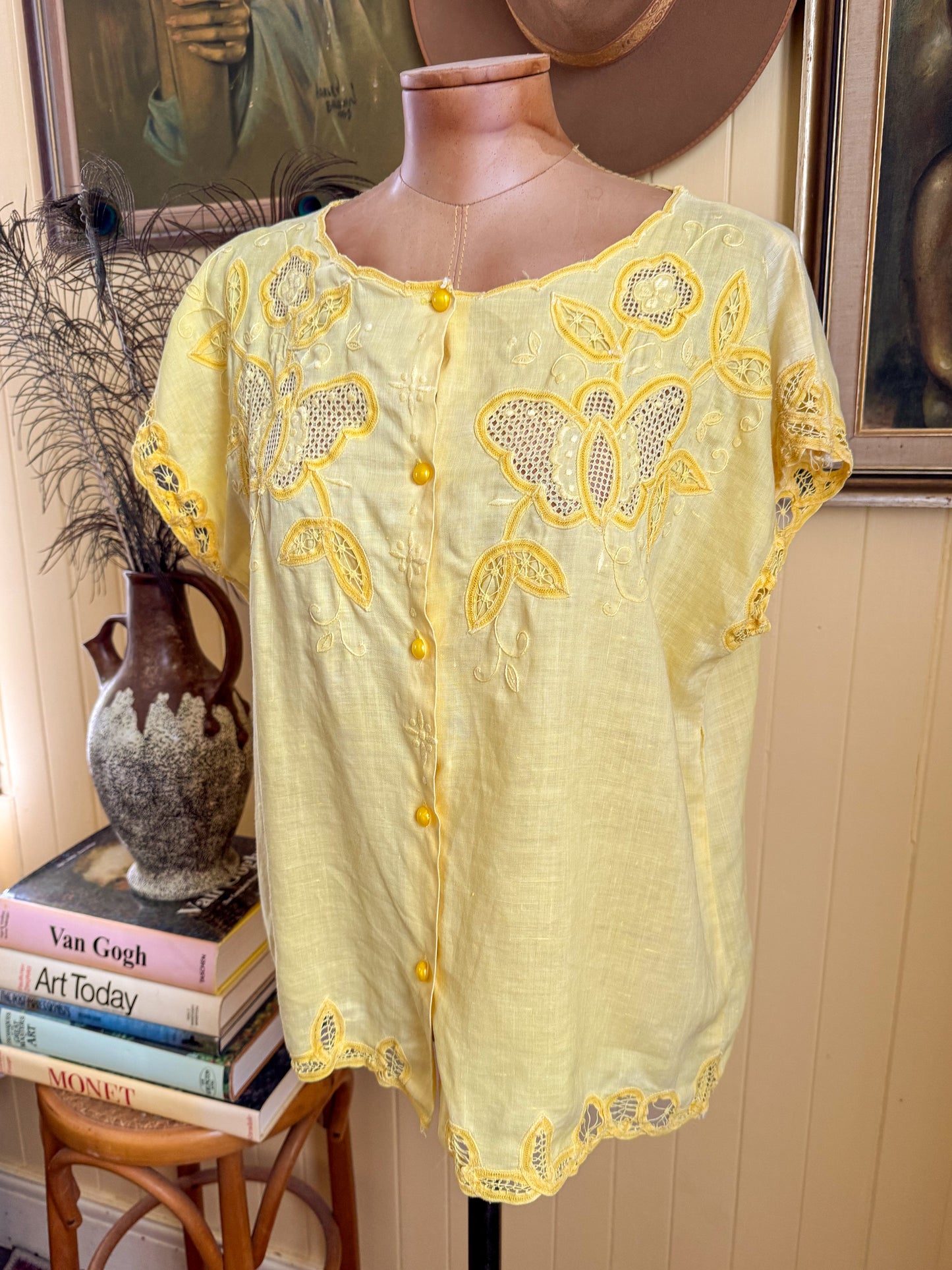 VINTAGE 1990S LINEN BLEND EMBROIDERED CUTOUT BUTTON THROUGH BLOUSE M
