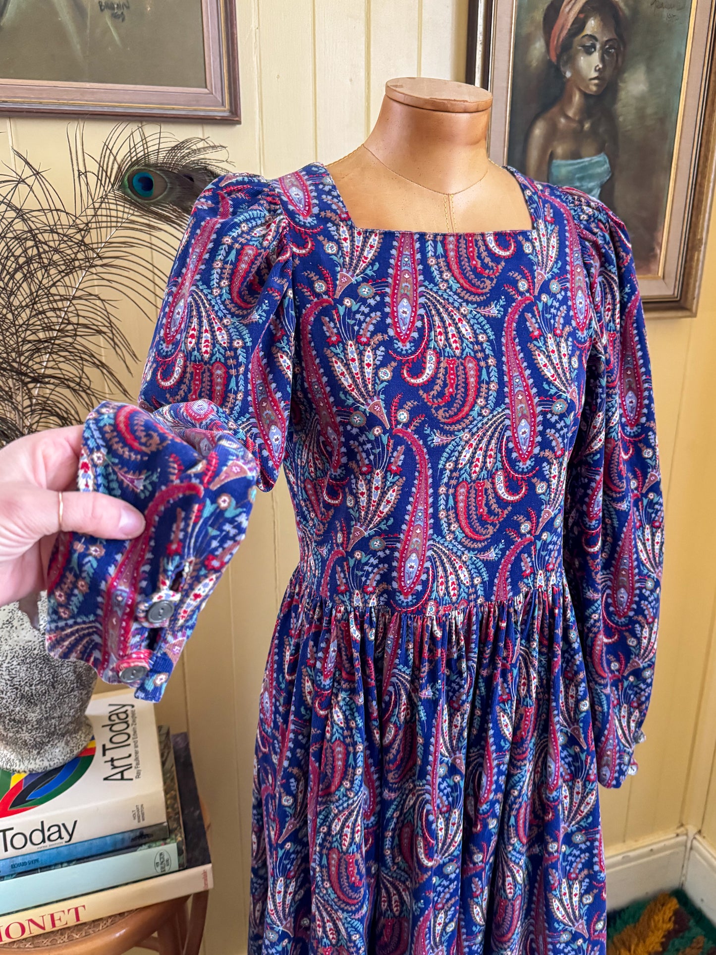 VINTAGE 1980S ENGLISH LAURA ASHLEY COTTON CORDUROY PAISLEY PRAIRIE DRESS S