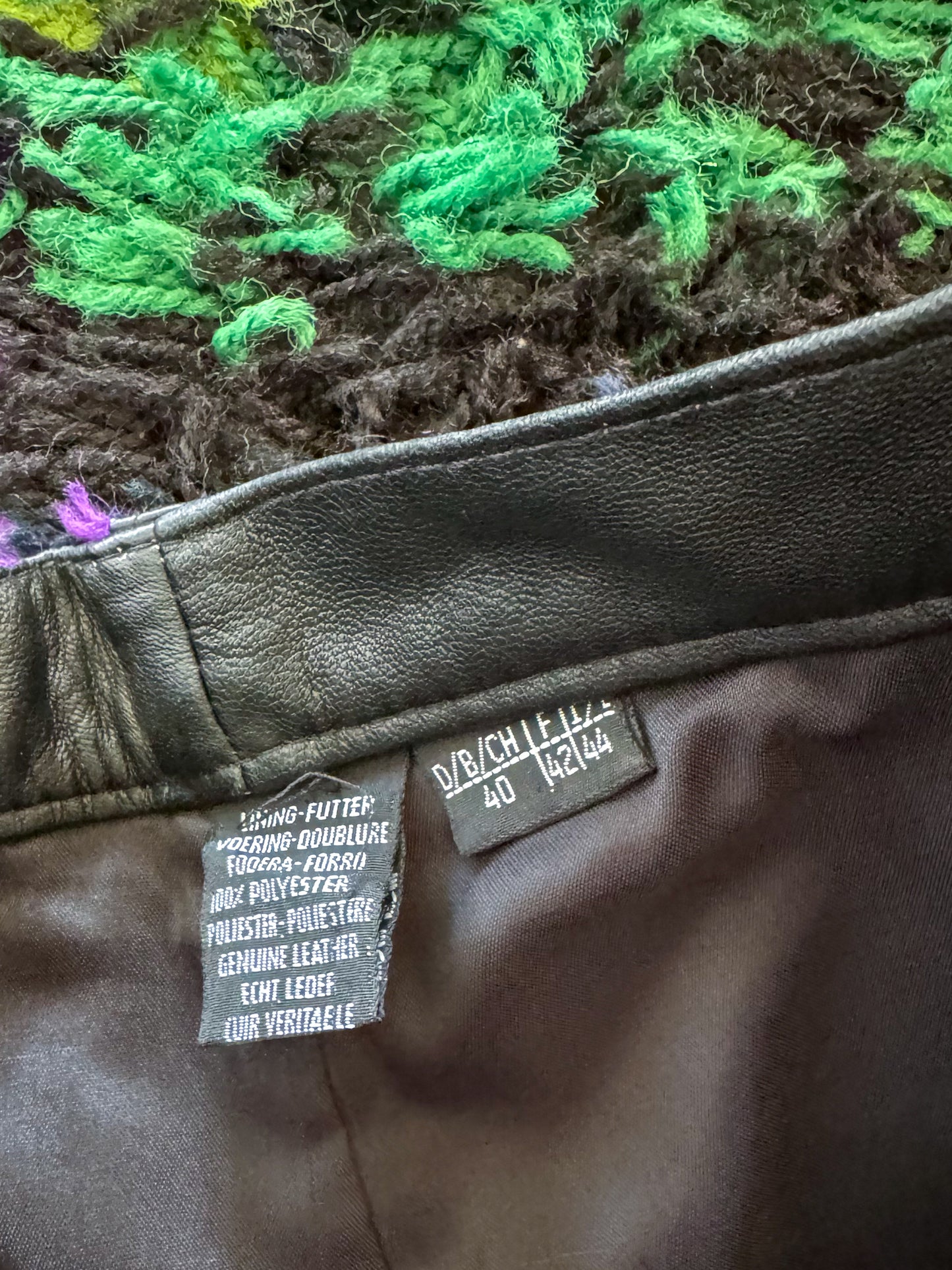 VINTAGE 1990S GERMAN BLACK LEATHER HIGH WAISTED SHORTS M