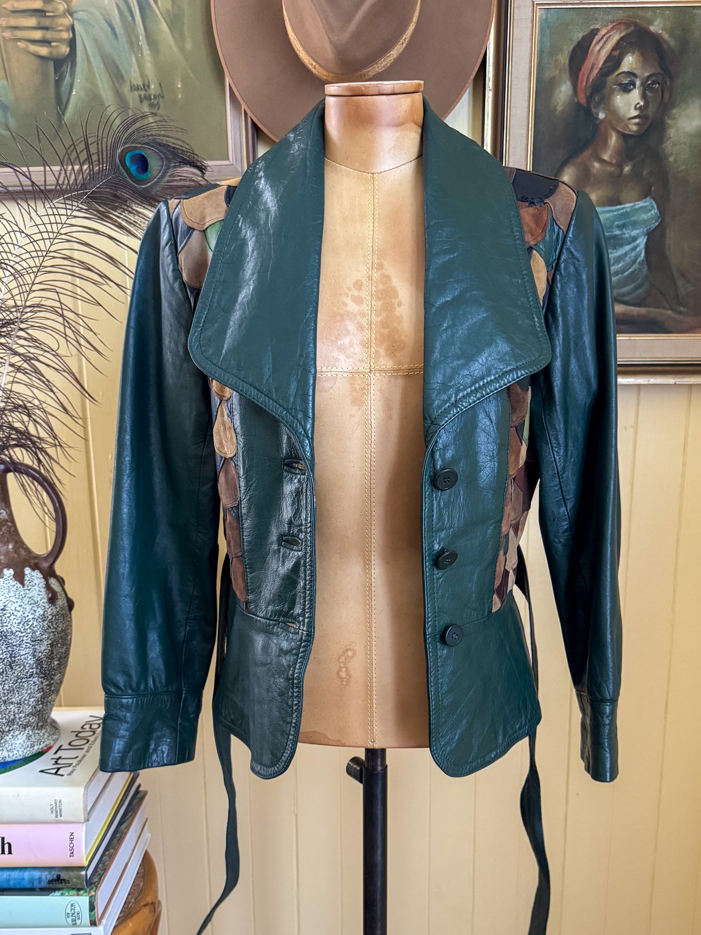 VINTAGE 1970S RARE KOREAN SCALLOPED PATCHWORK LEATHER JACKET S/M