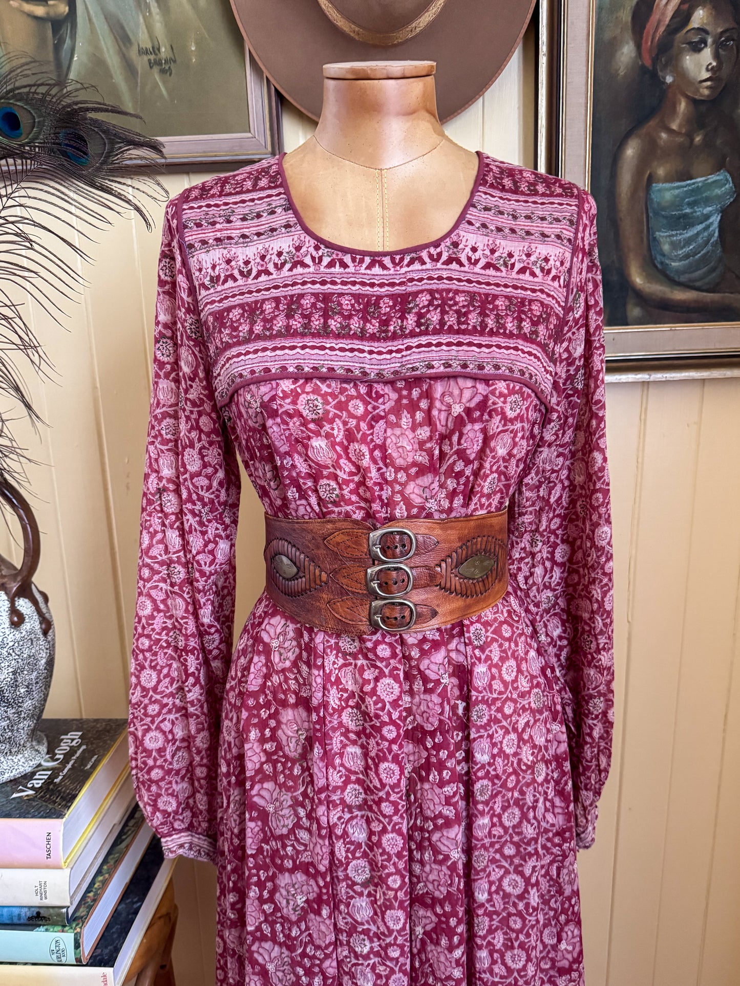 VINTAGE 1970S ELEGANCE OF ASIA INDIAN COTTON GAUZE BLOCK PRINT MIDI DRESS S/M