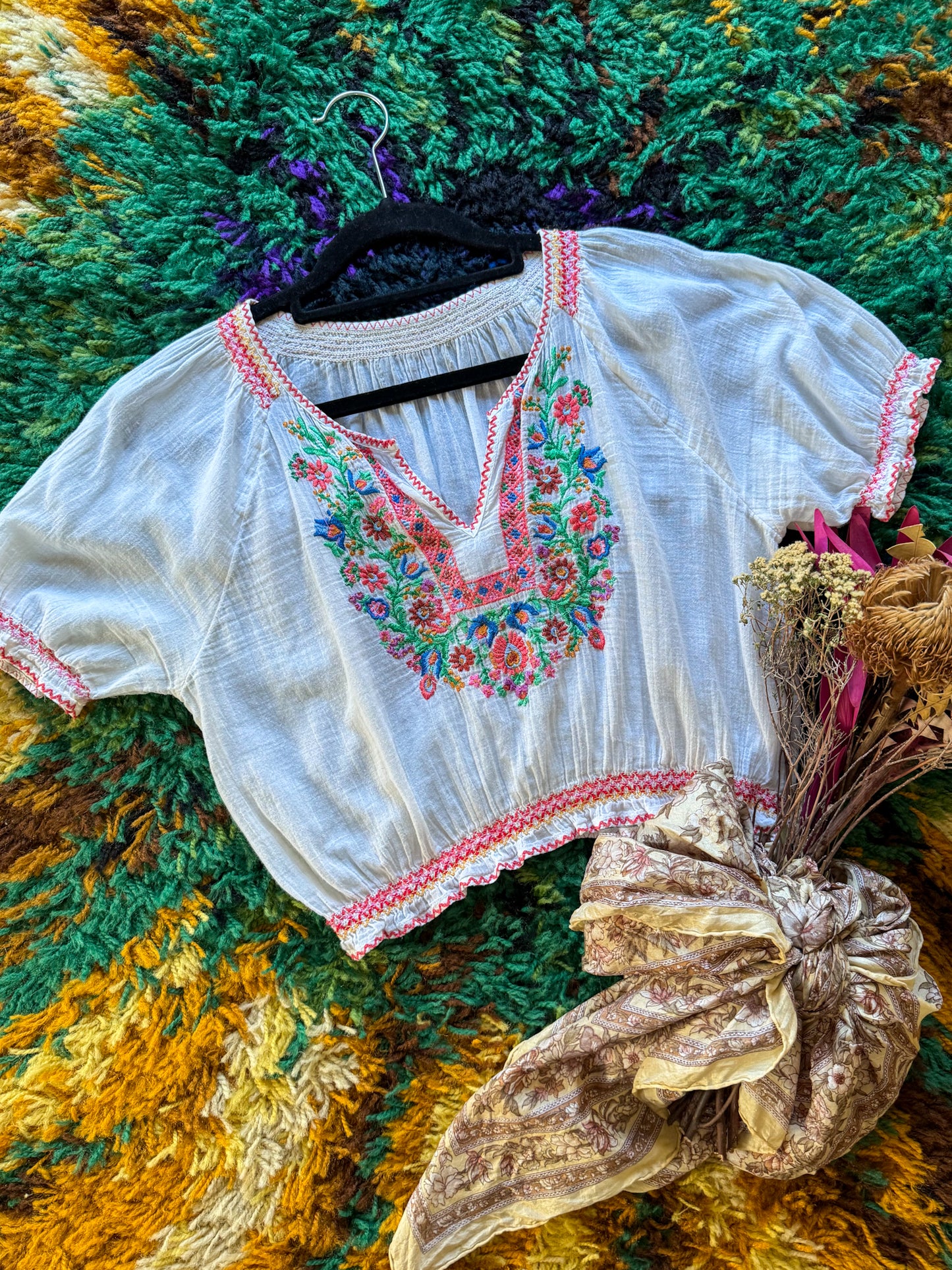 VINTAGE 1990S COTTON CHEESECLOTH EMBROIDERED FOLK BLOUSE S/M