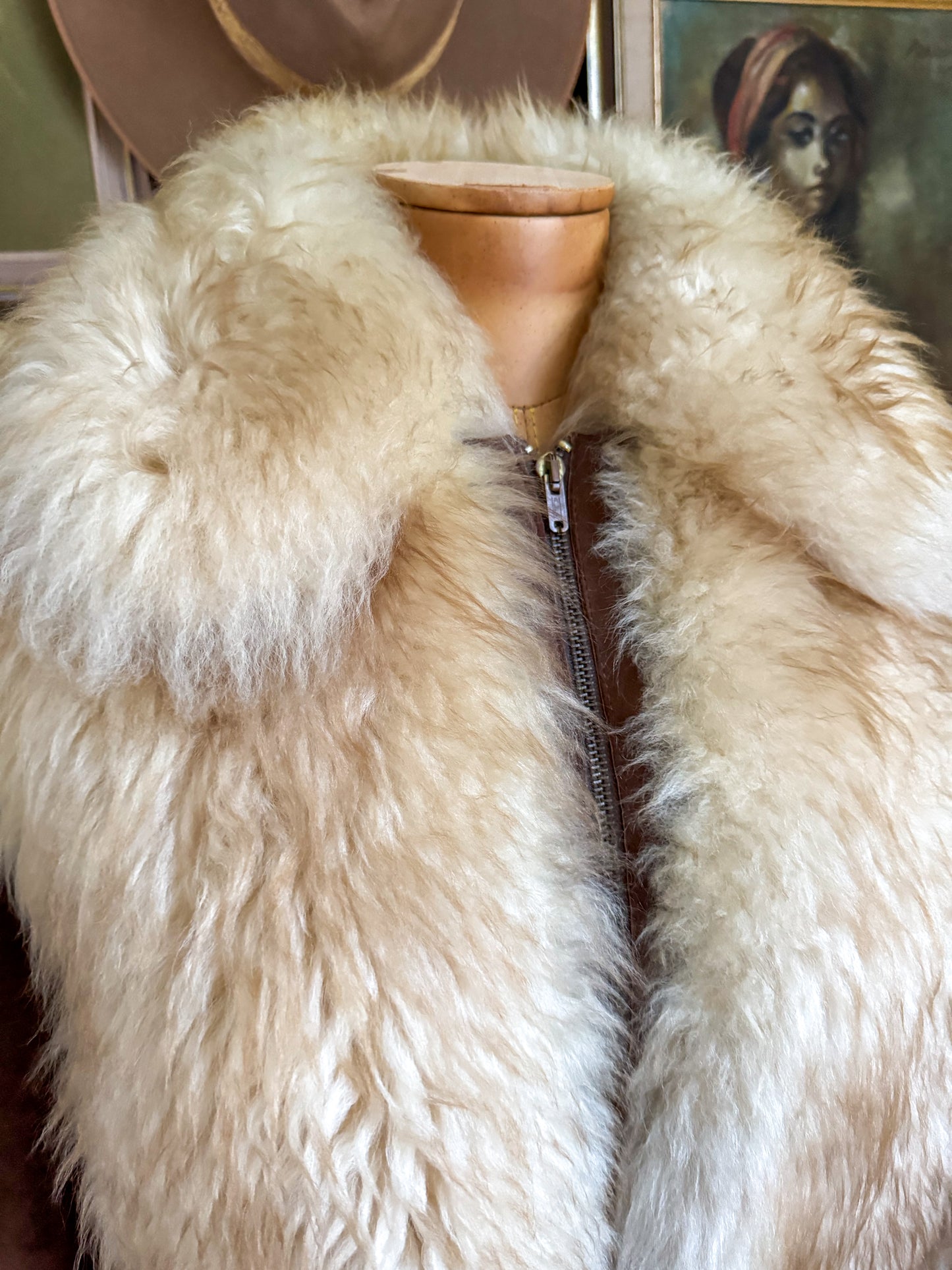 VINTAGE 1970S DERETA LONDON FAUX SUEDE + SHEEPSKIN CROPPED JACKET S