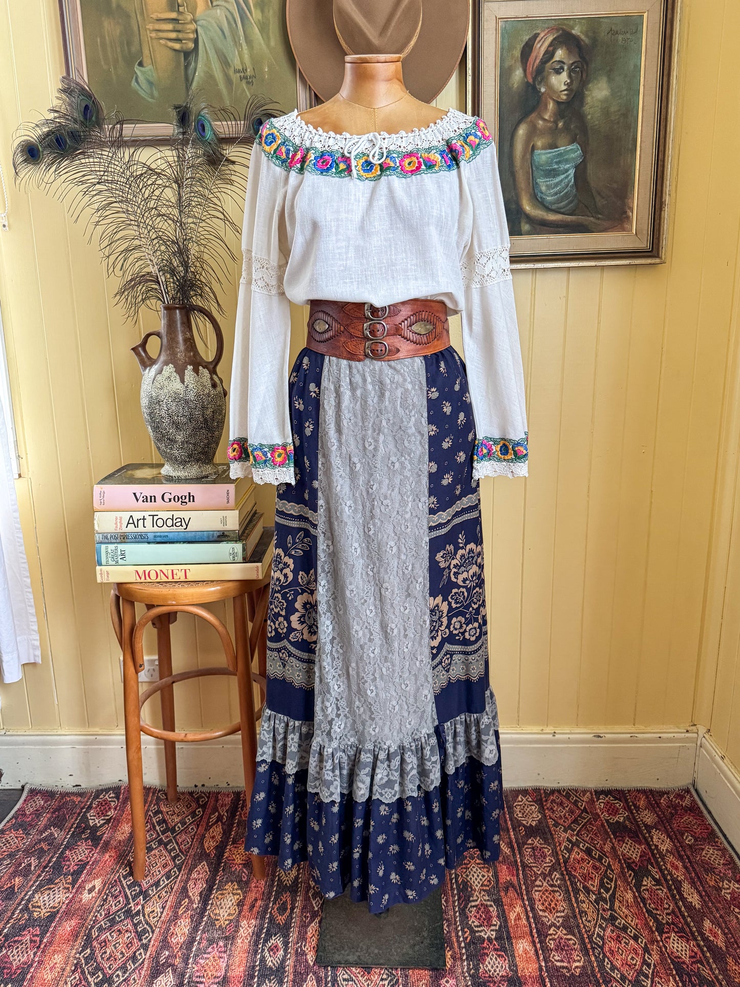 VINTAGE 1970S COTTON BLEND EMBROIDERED CROCHET PEASANT BLOUSE S/M