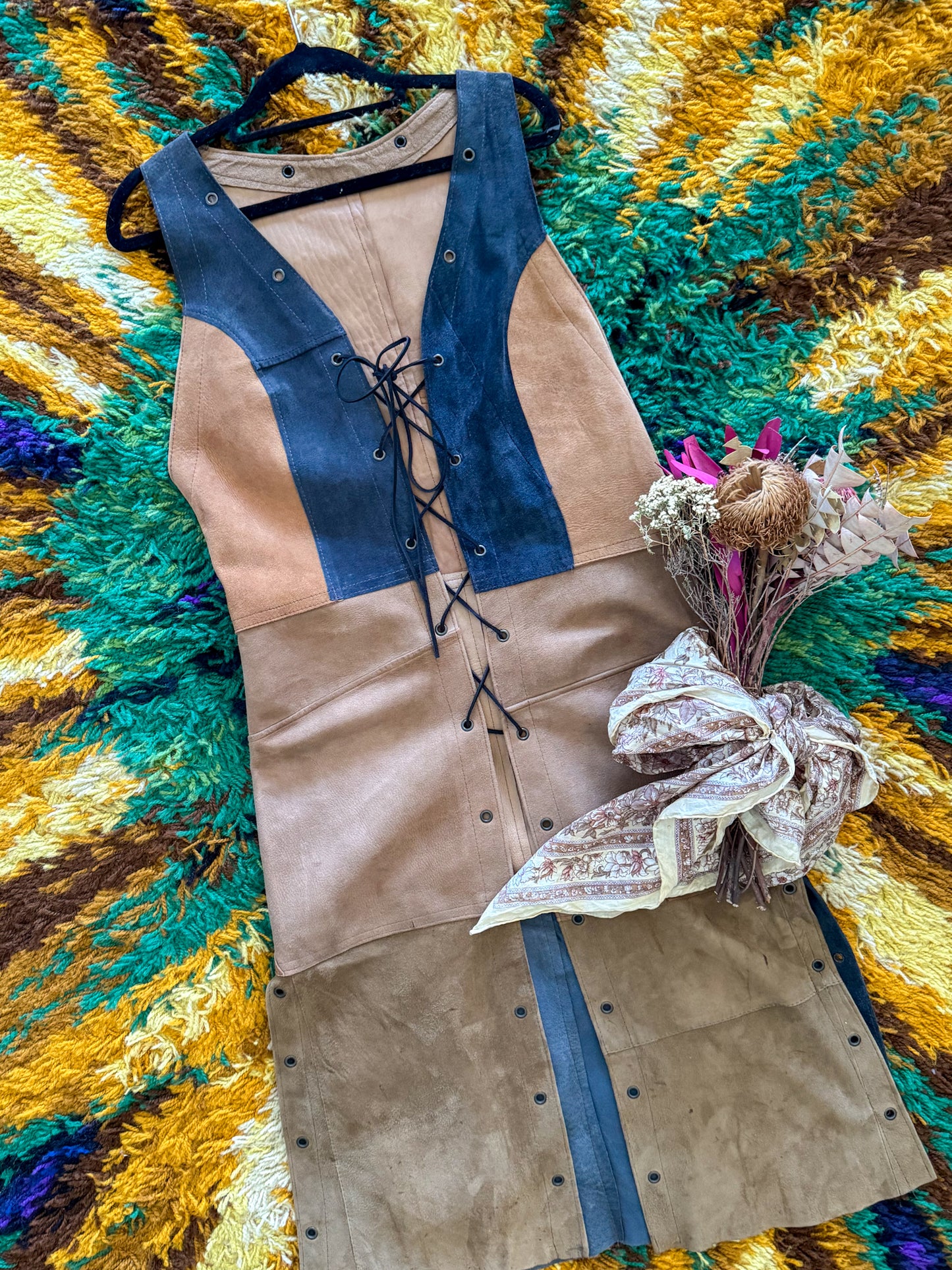 VINTAGE 1970S SUEDE LEATHER TWO TONE LACE UP LONGLINE WAISTCOAT VEST S