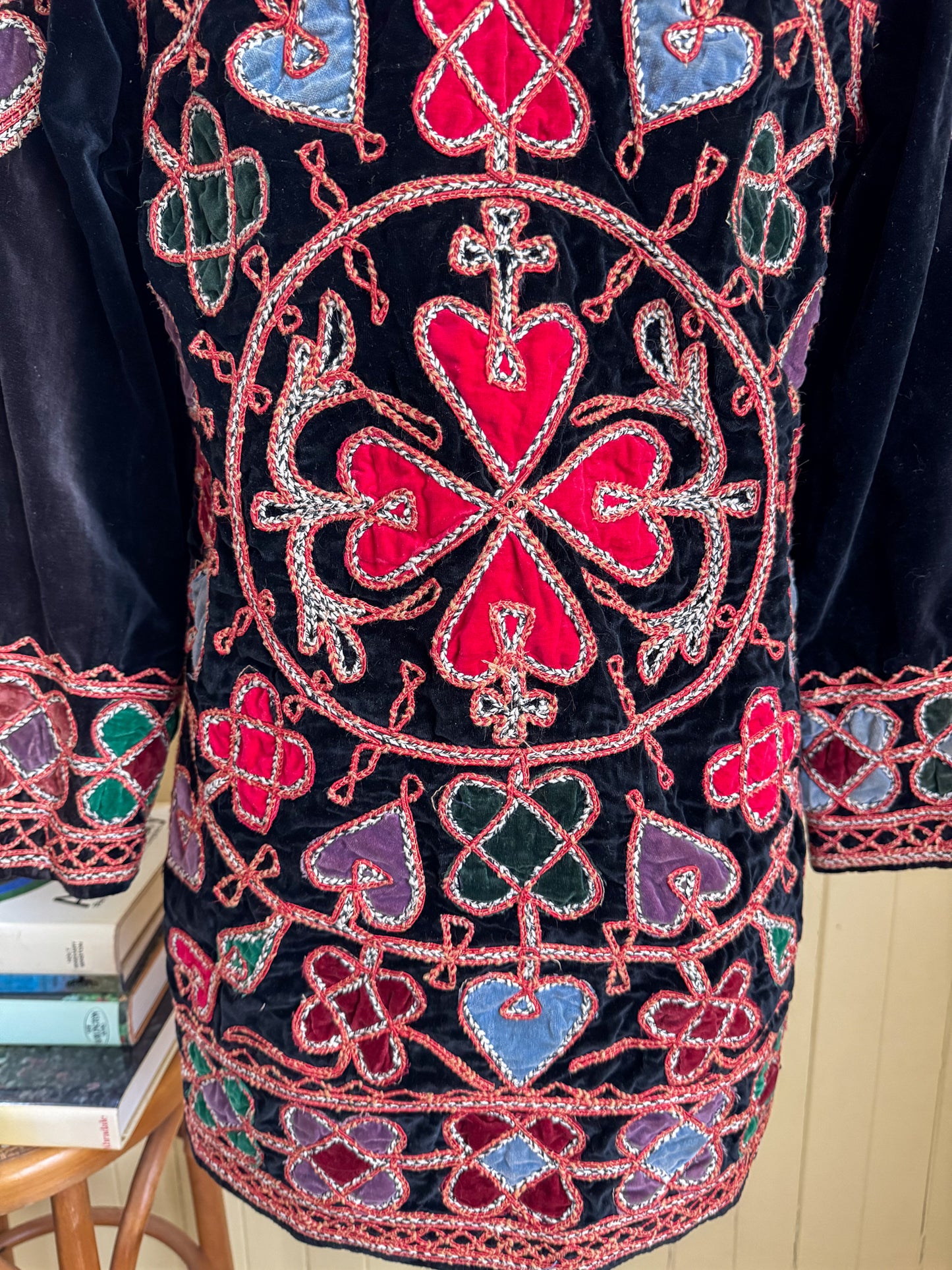 VINTAGE 1960S RARE PAKISTANI HEAVILY EMBROIDERED VELVET JACKET S