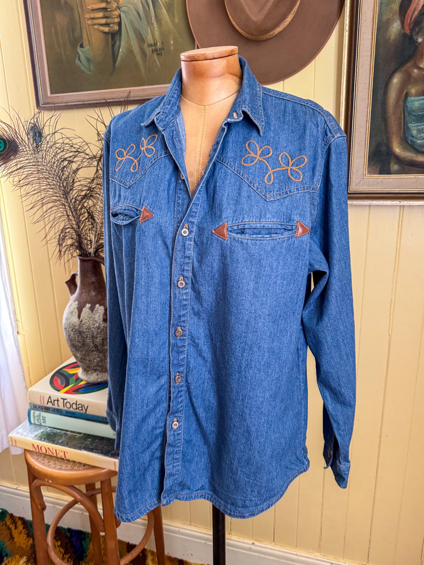VINTAGE 1980S CORFU CHAMBRAY DENIM EMBROIDERED WESTERN SHIRT M