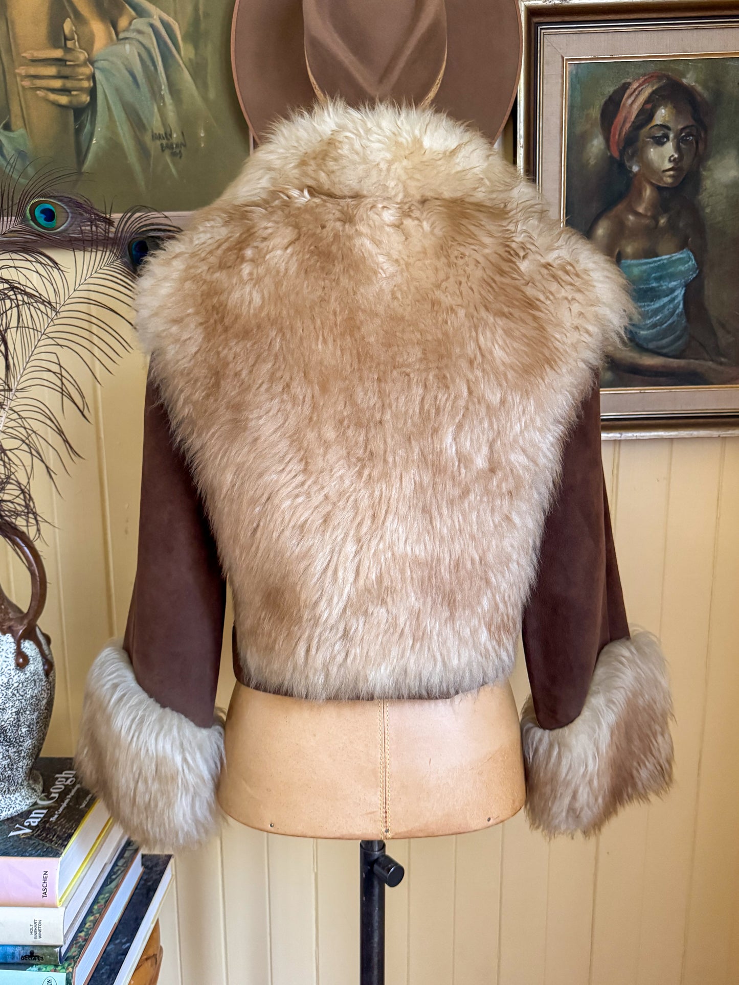 VINTAGE 1970S DERETA LONDON FAUX SUEDE + SHEEPSKIN CROPPED JACKET S