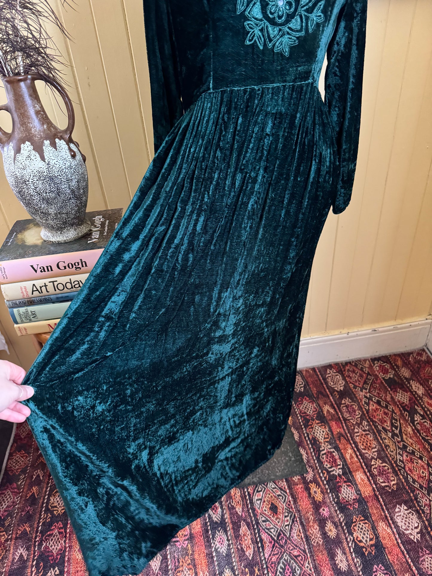 VINTAGE 1990S BANJARA RAYON CRUSHED VELVET EMBROIDERED DRESS S/M