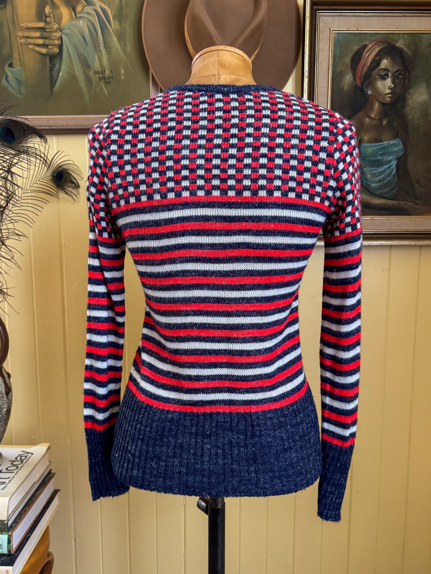 VINTAGE 1970S ANGORA BLEND KNITTED CHECK + STRIPE FITTED JUMPER XS
