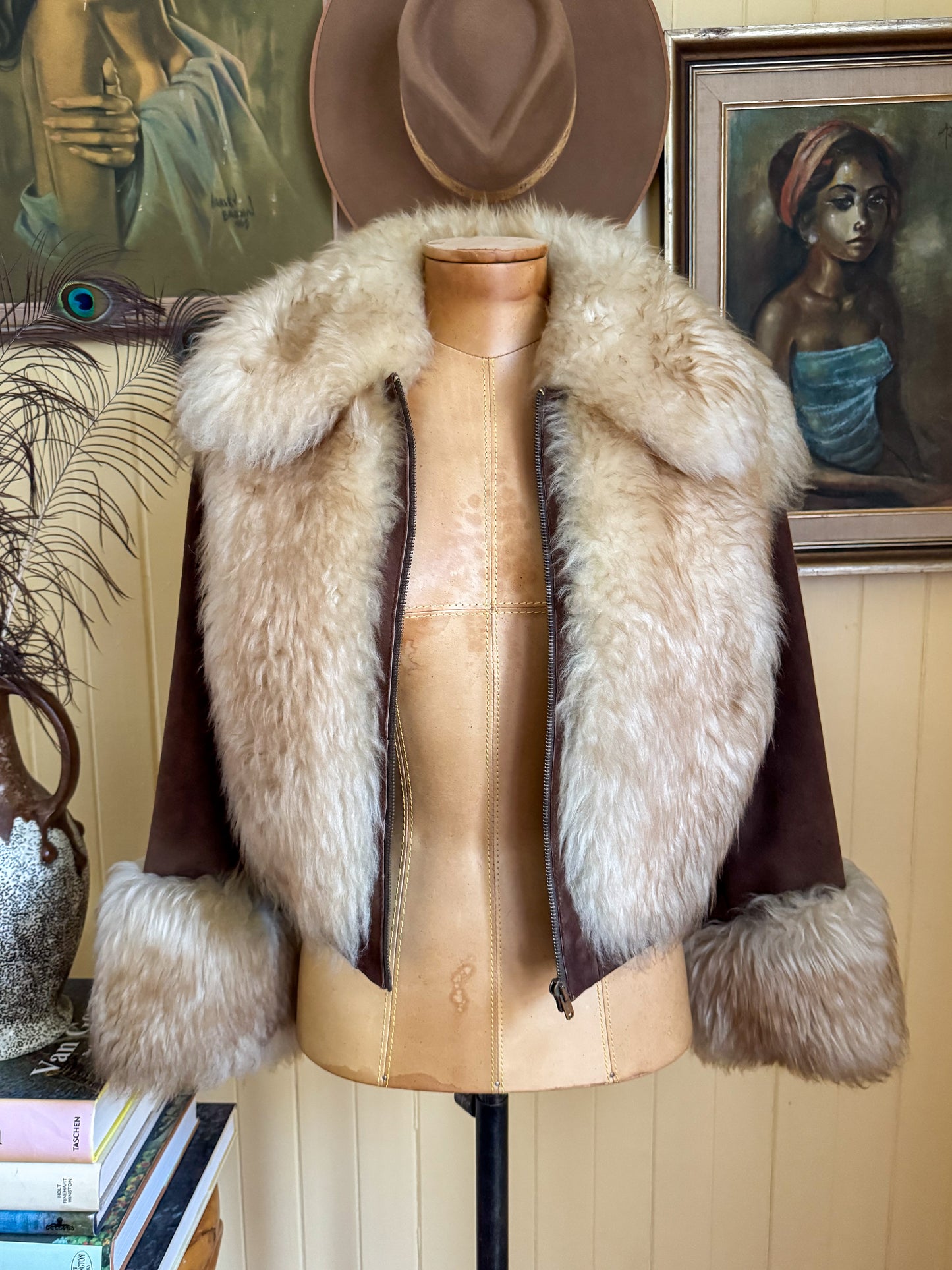 VINTAGE 1970S DERETA LONDON FAUX SUEDE + SHEEPSKIN CROPPED JACKET S