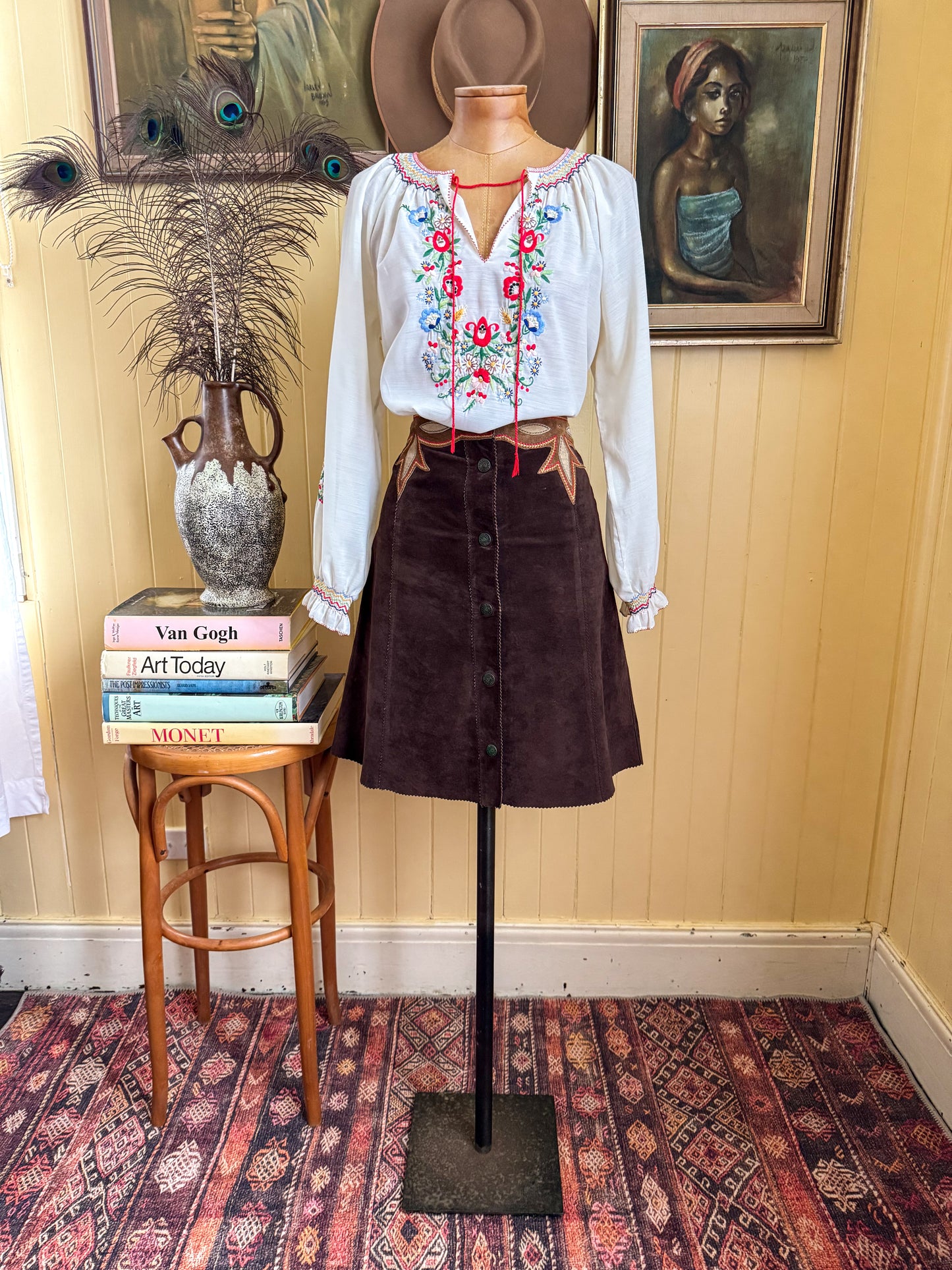 VINTAGE 1980S HUNGARIAN EMBROIDERED COTTON BLEND LONG SLEEVE PEASANT BLOUSE S/M