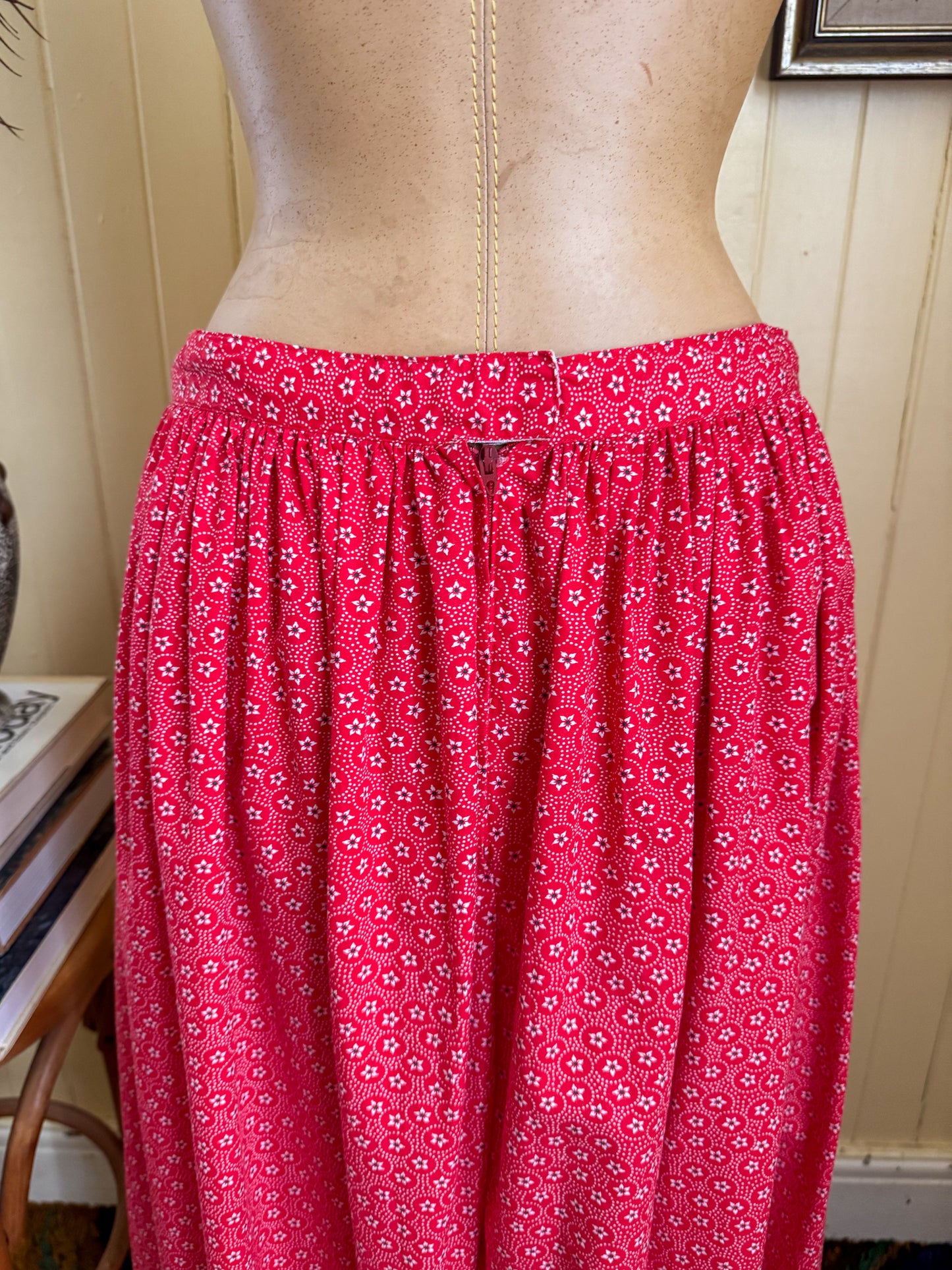 VINTAGE 1970S COTTON FLORAL PRINT PRAIRIE RUFFLE MAXI SKIRT M