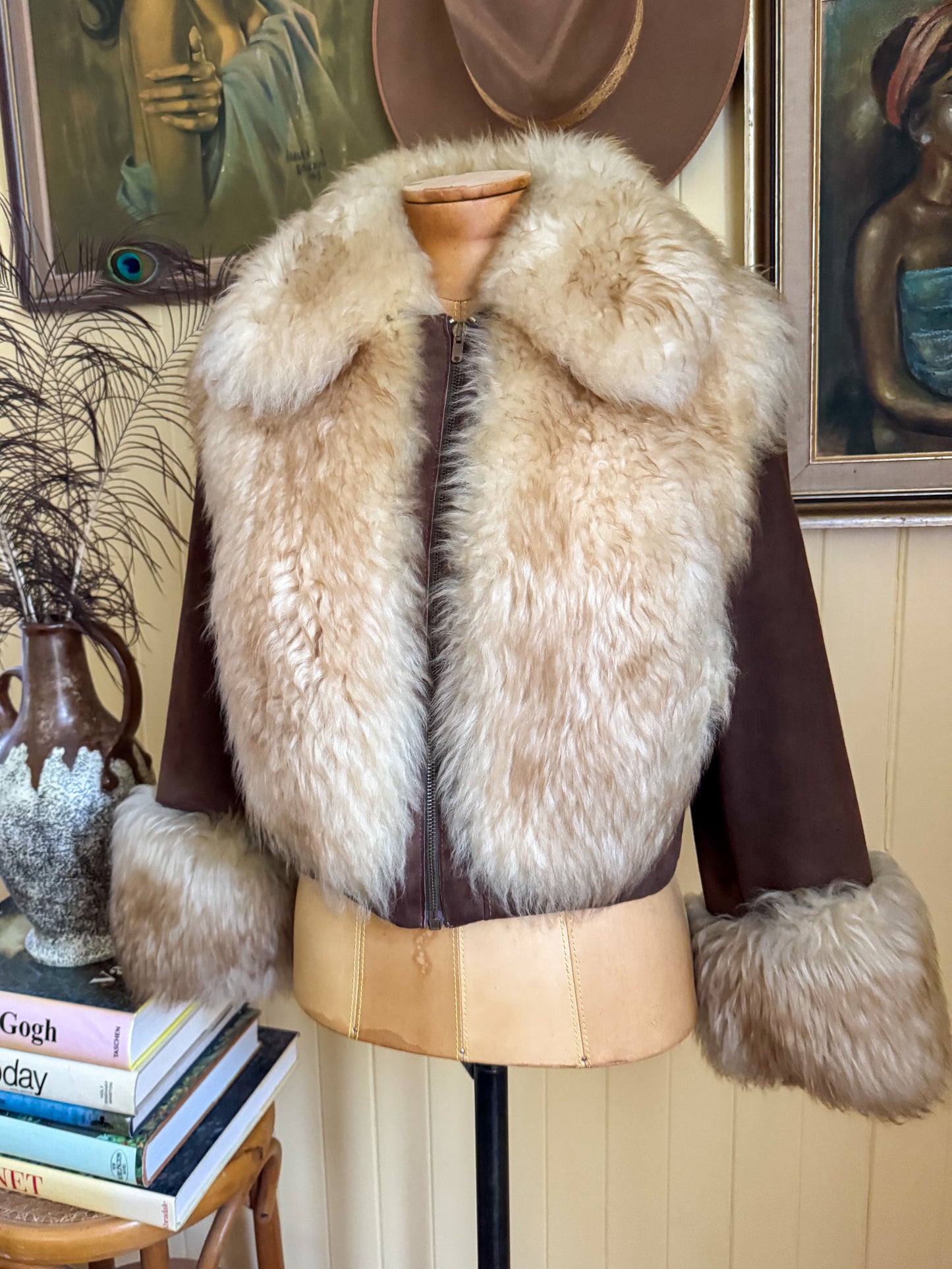 VINTAGE 1970S DERETA LONDON FAUX SUEDE + SHEEPSKIN CROPPED JACKET S