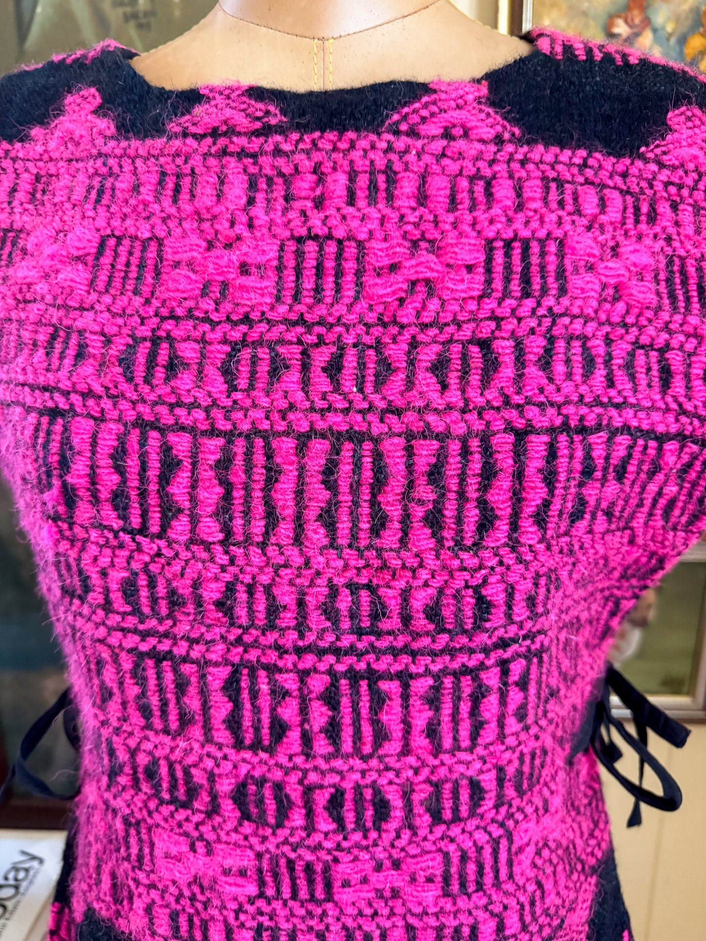 VINTAGE 1970S AKBAR INDIAN WOOL WOVEN TIE UP VEST TOP S/M/L