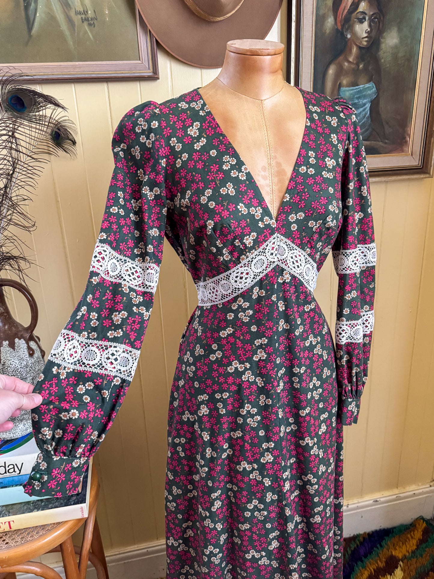 VINTAGE 1970S RICHARD SHOPS COTTON FLORAL PRINT MAXI PRAIRIE DRESS S/M