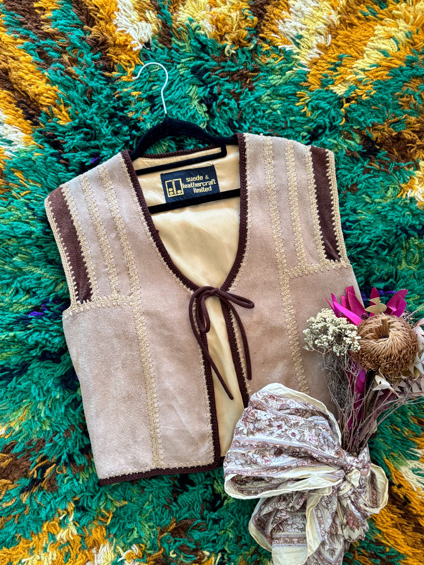 VINTAGE 1970S LEATHERCRAFT TAUPE SUEDE BLANKET STITCH TIE WAISTCOAT VEST S