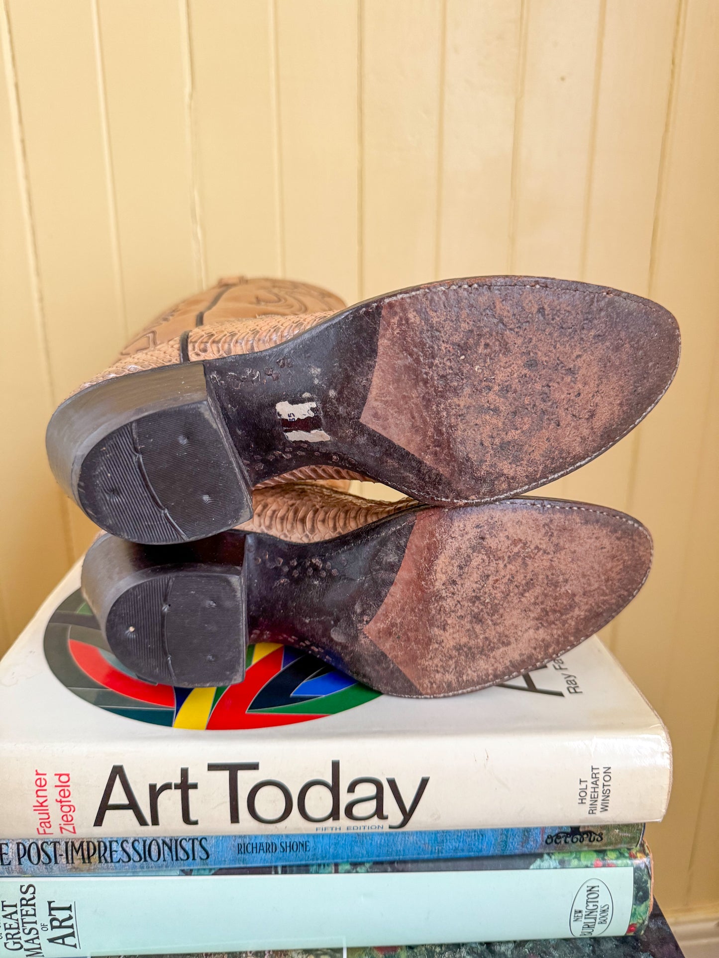 VINTAGE DAN POST EXOTIC PYTHON SNAKESKIN EMBROIDERED LEATHER WESTERN BOOTS 7/38