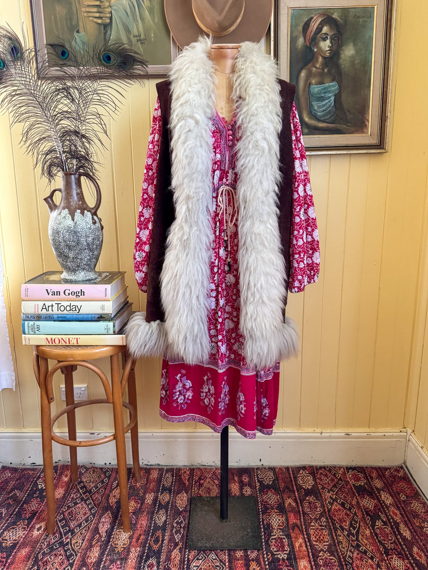 VINTAGE 1970S CHOCOLATE SUEDE LEATHER AND WOOL SHEARLING PENNY LANE VEST M