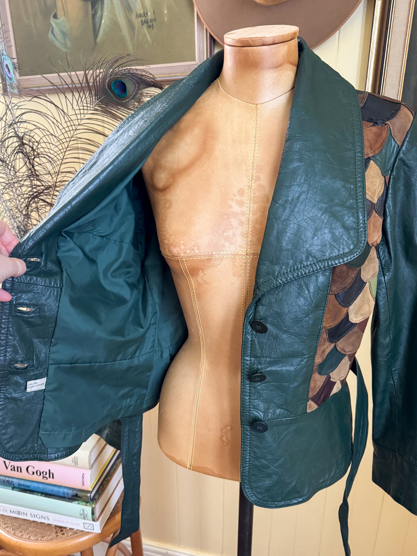 VINTAGE 1970S RARE KOREAN SCALLOPED PATCHWORK LEATHER JACKET S/M